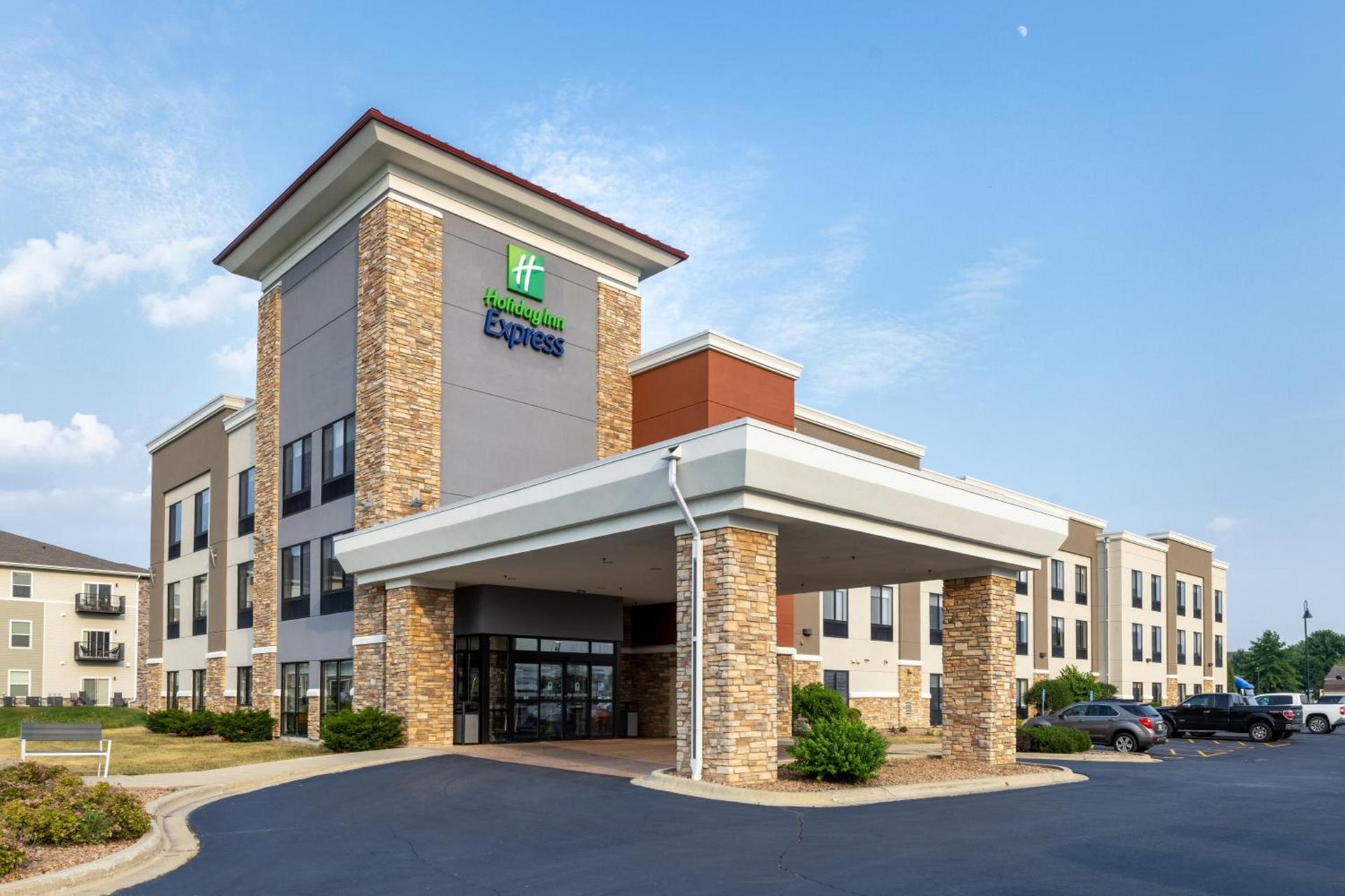 Holiday Inn Express Rochester South - Mayo Area by IHG photo 11