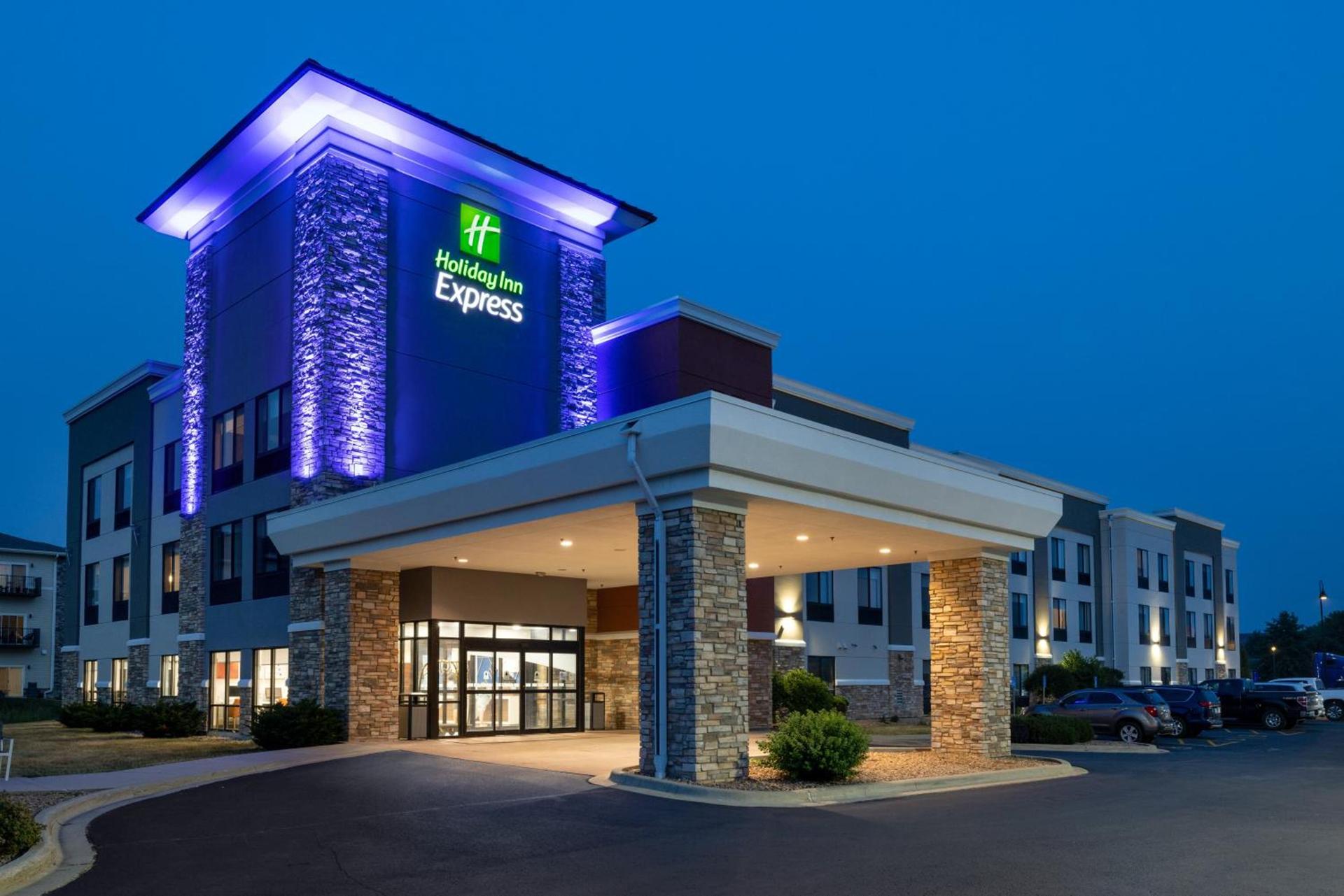 Holiday Inn Express Rochester South - Mayo Area by IHG — hotel in Rochester