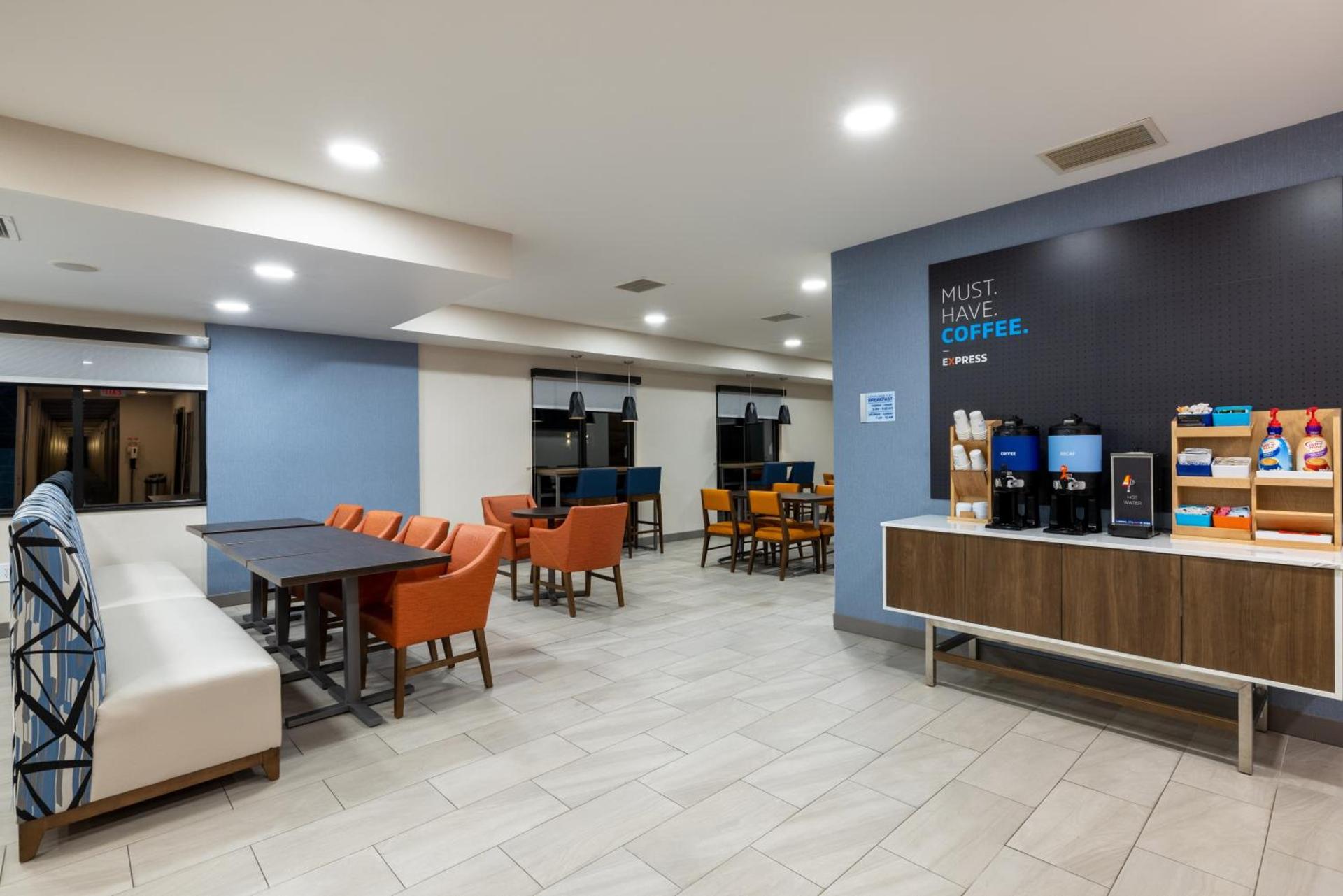 Holiday Inn Express Rochester South - Mayo Area by IHG photo 19