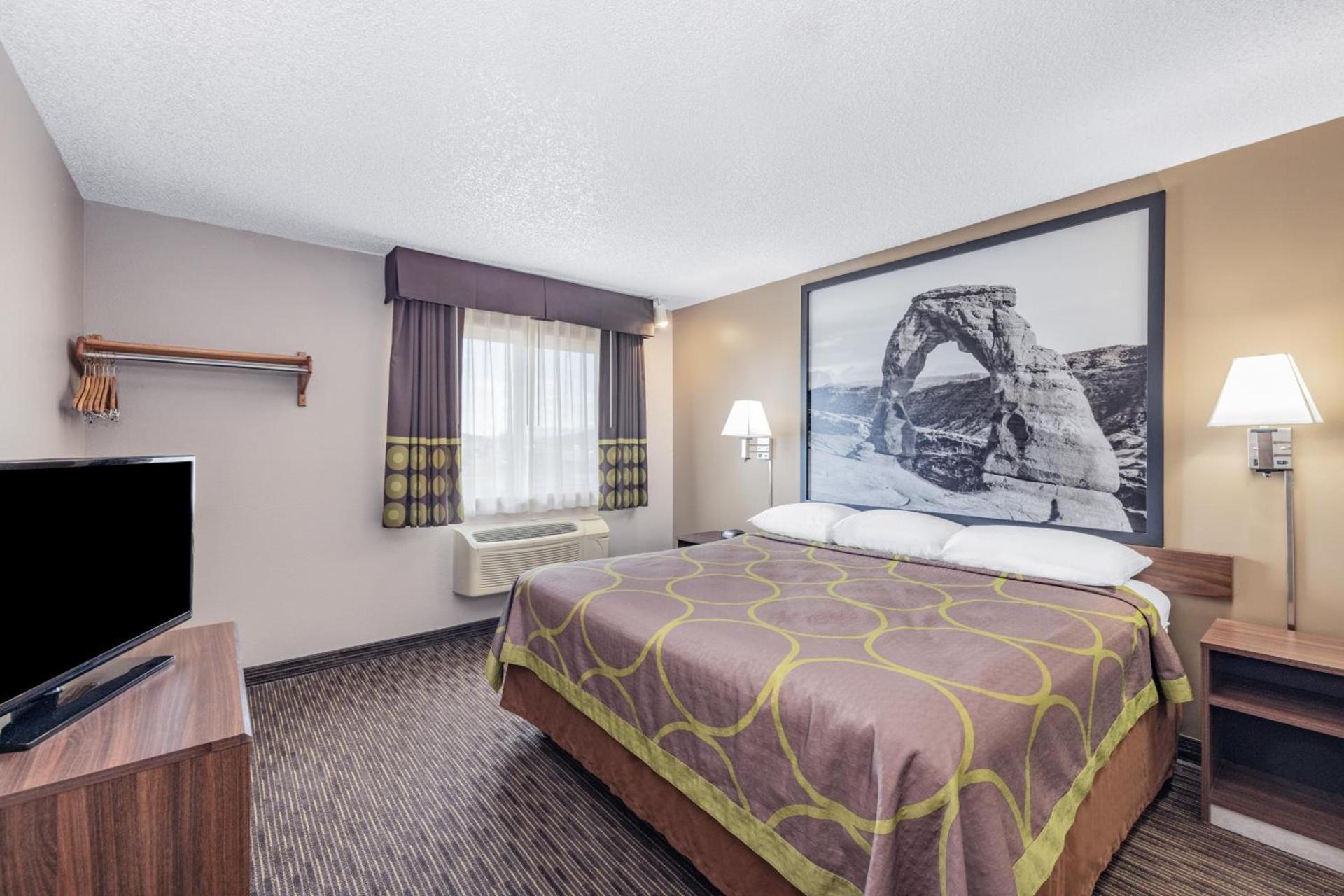 Super 8 by Wyndham Richfield UT photo 40