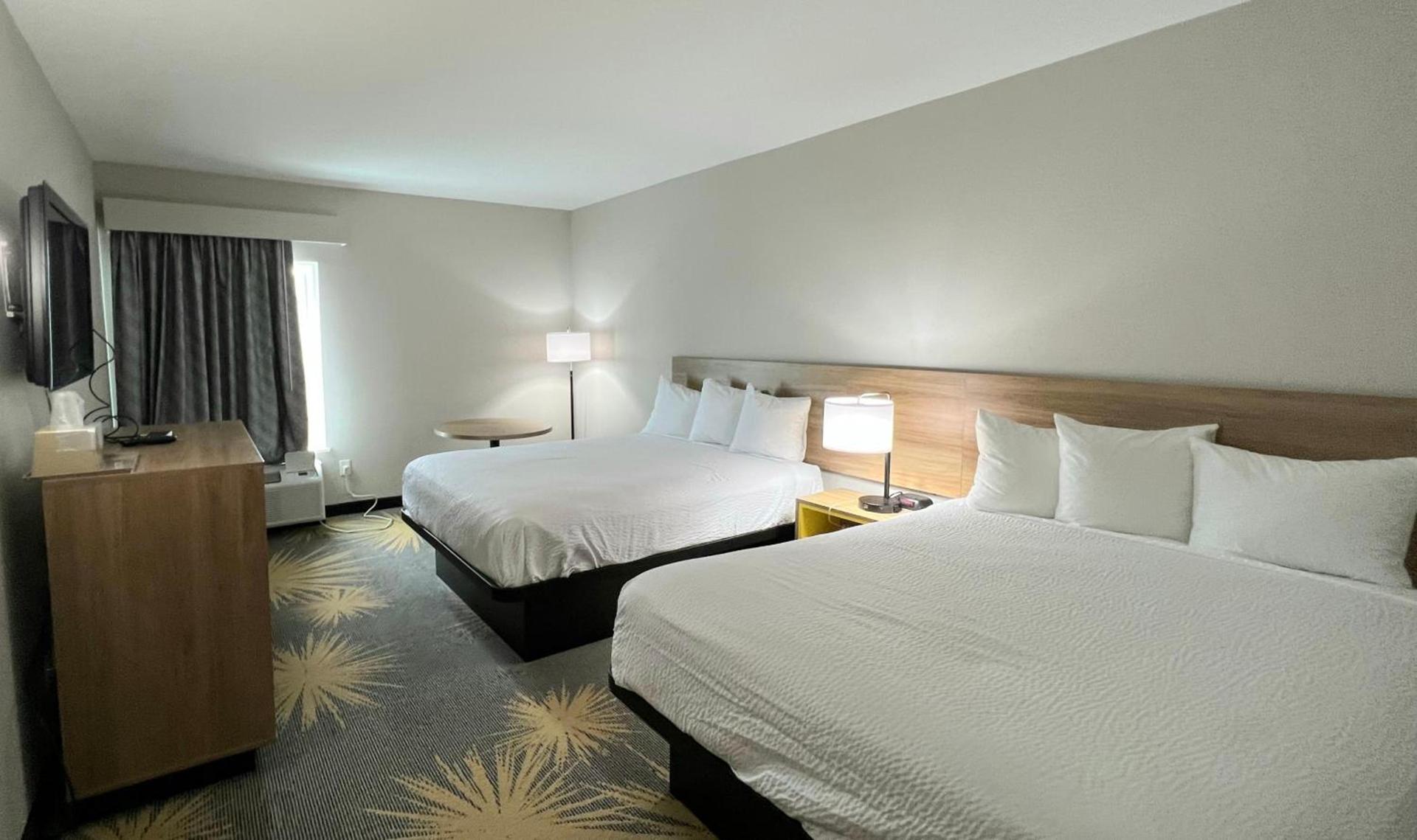 Days Inn by Wyndham LaPlace- New Orleans photo 27