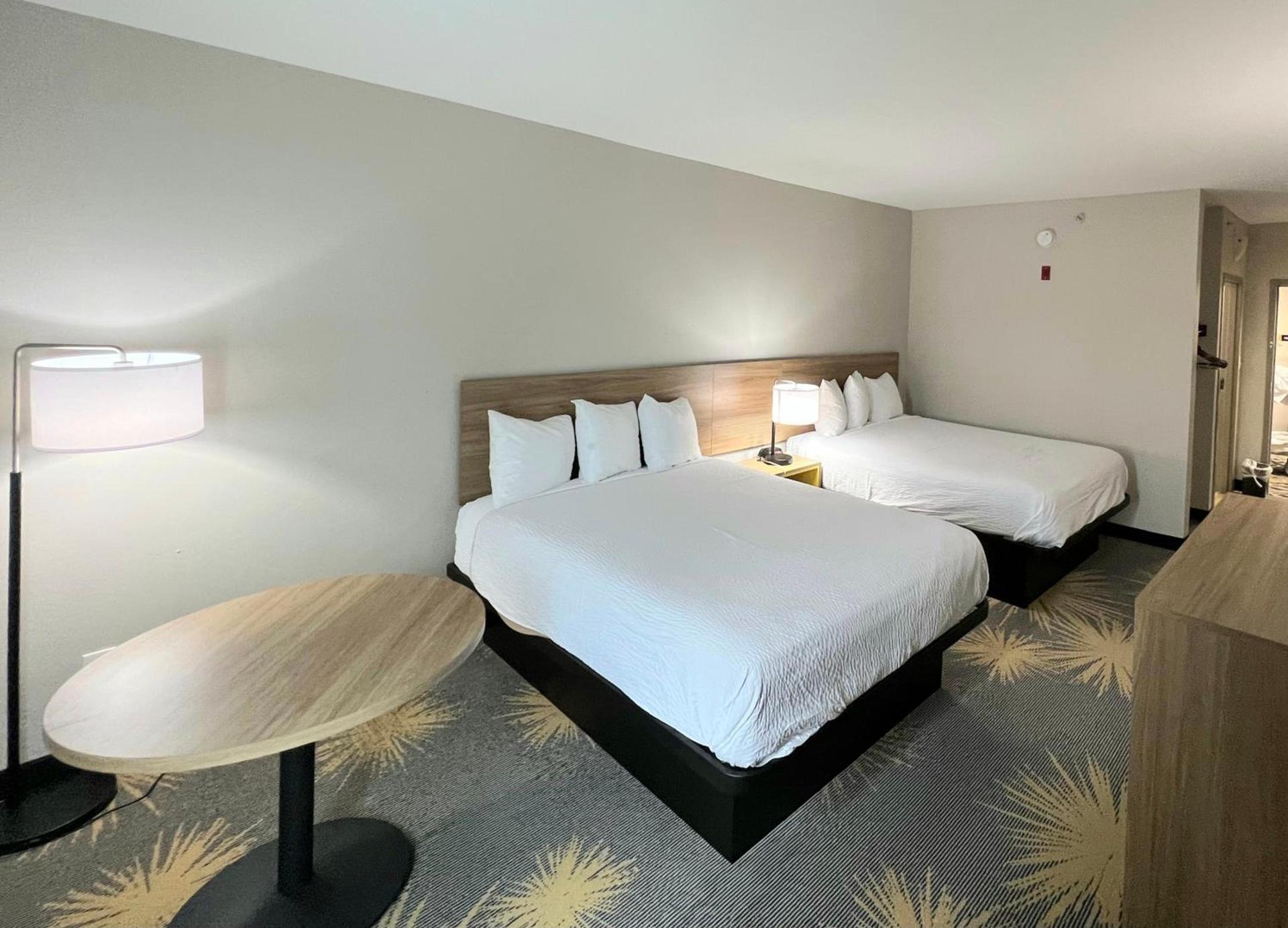 Days Inn by Wyndham LaPlace- New Orleans photo 26