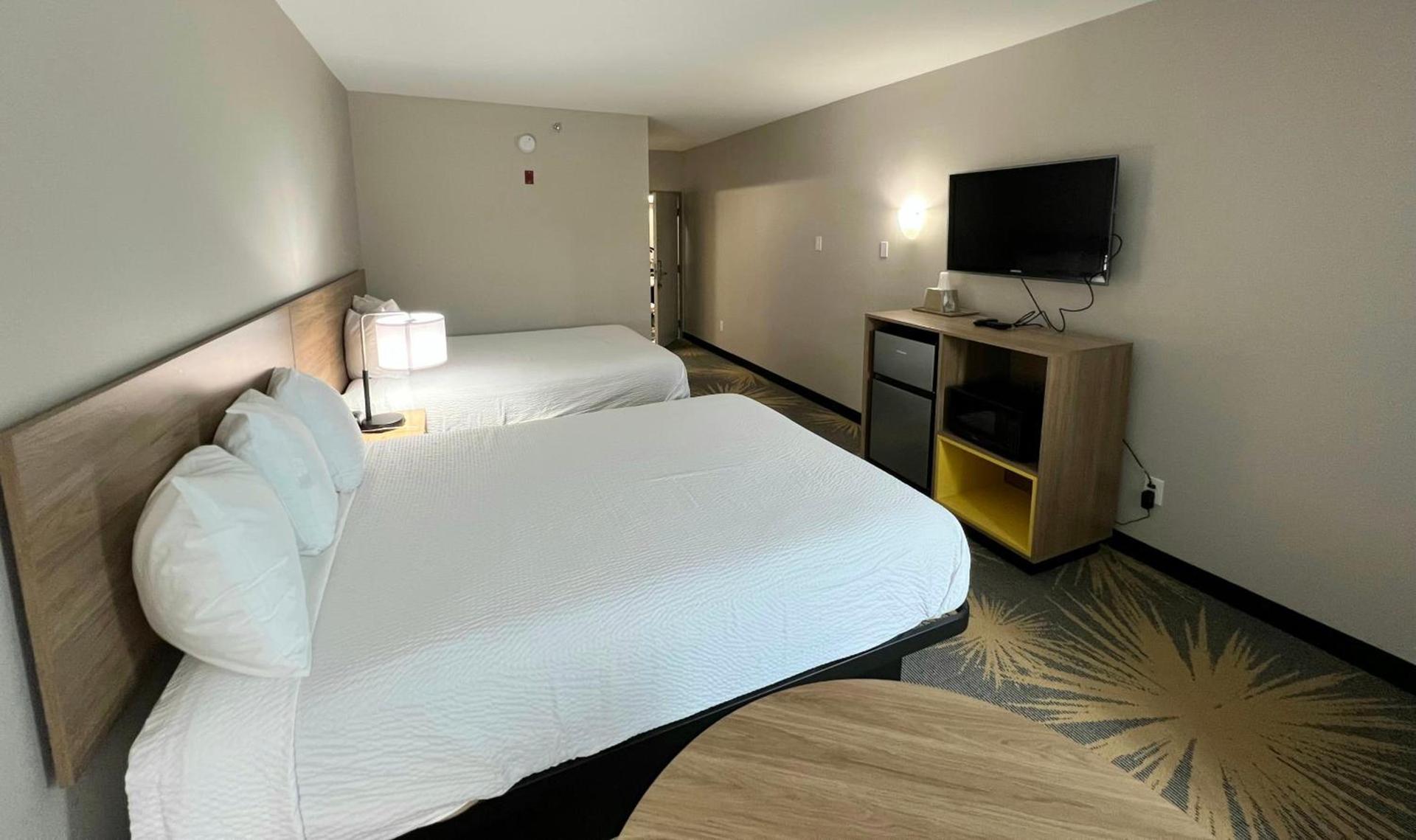 Days Inn by Wyndham LaPlace- New Orleans photo 48