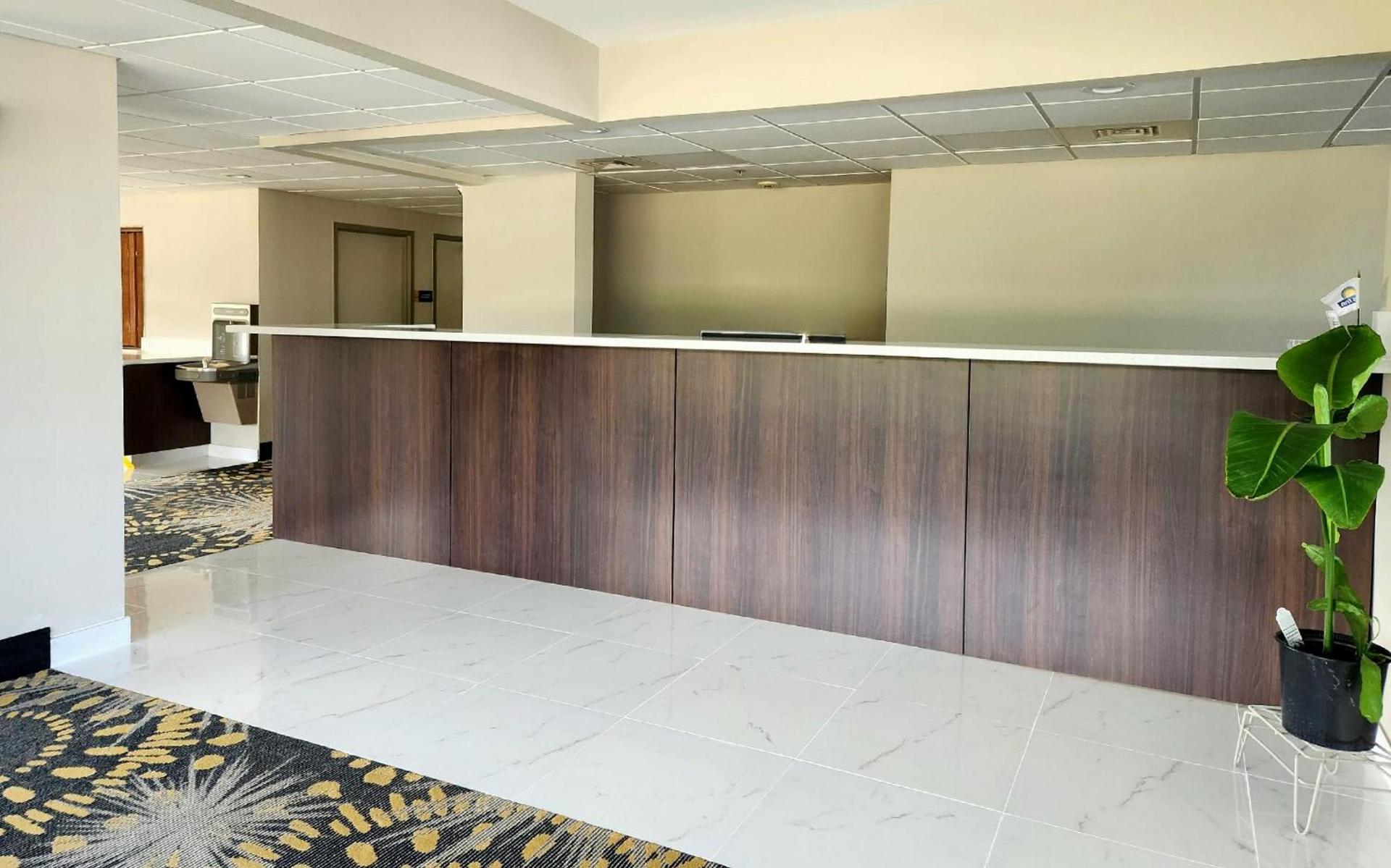 Days Inn by Wyndham LaPlace- New Orleans photo 52