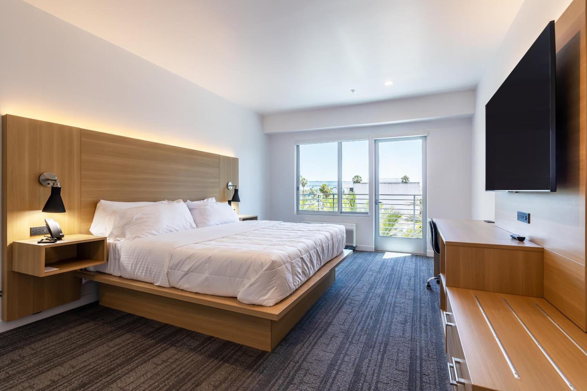 Hotel Mai Downtown Long Beach photo 4