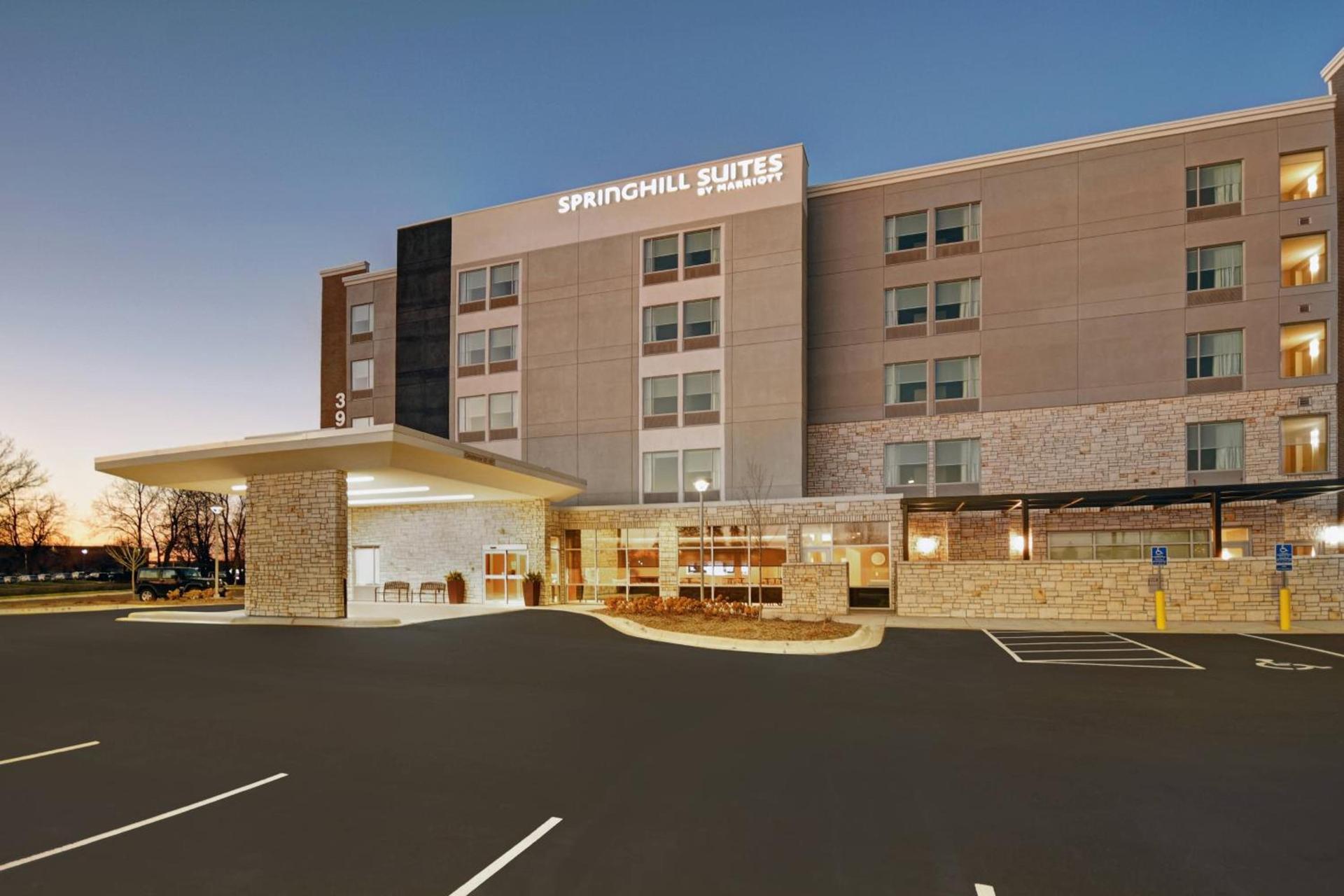 SpringHill Suites by Marriott St. Paul Arden Hills photo 2