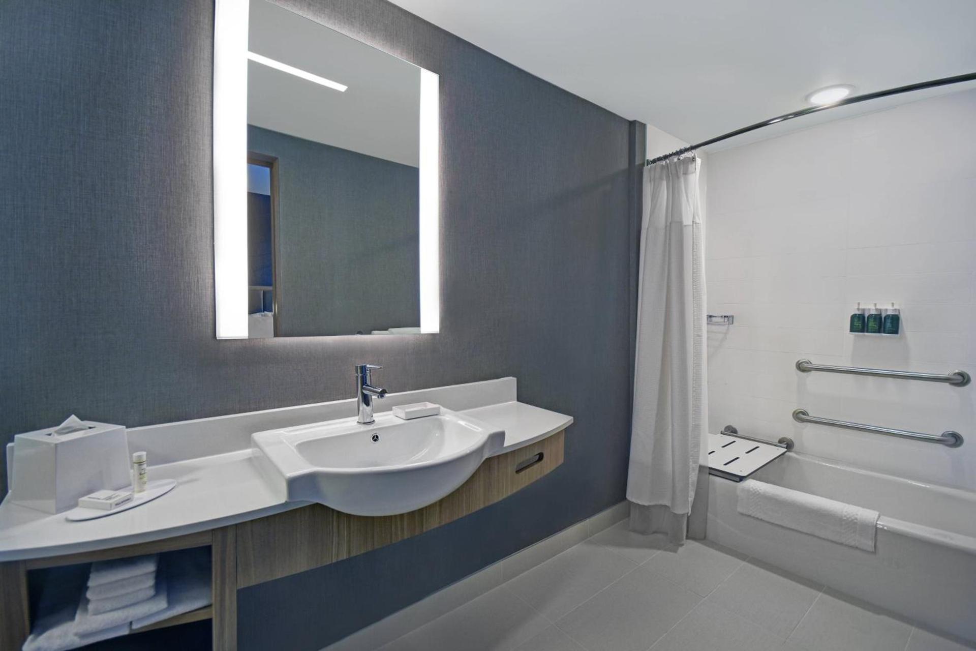 SpringHill Suites by Marriott St. Paul Arden Hills photo 24