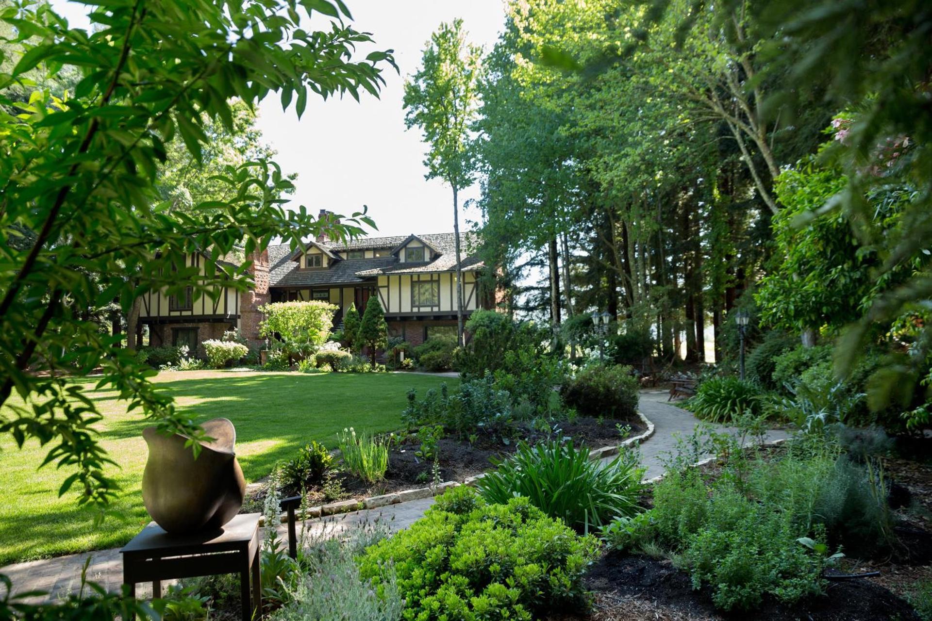 Harvest Inn photo 9
