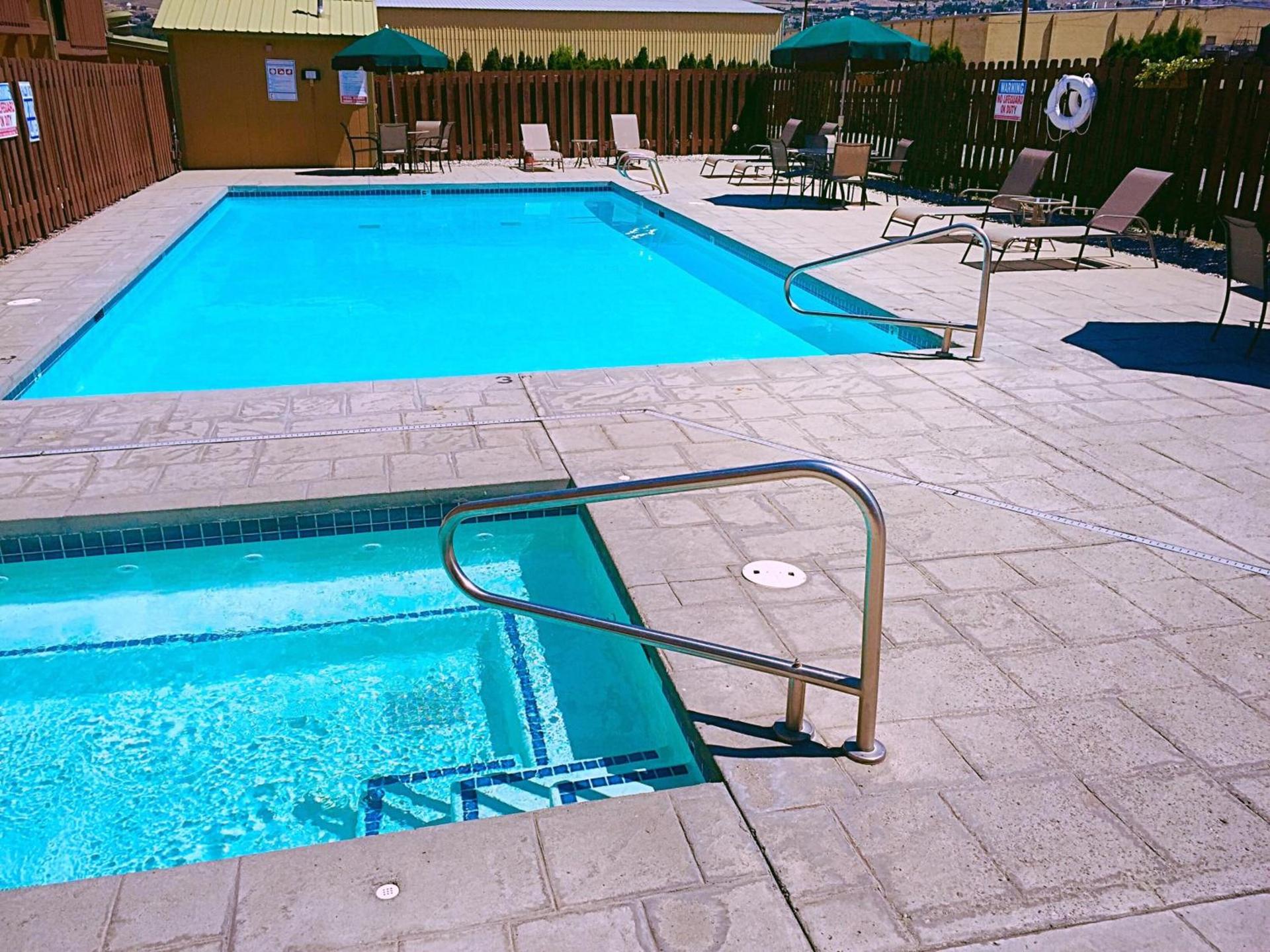 Best Western Chieftain Inn photo 19