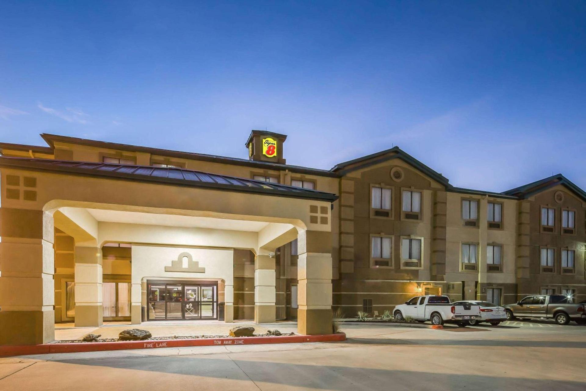 Super 8 by Wyndham Port Arthur/Nederland Area — hotel in Port Arthur