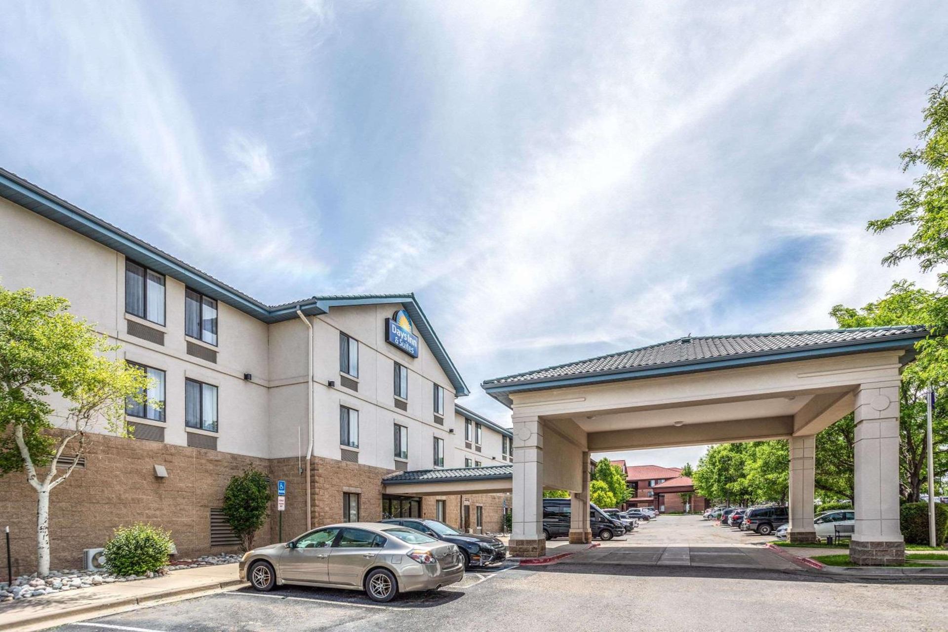 Days Inn & Suites by Wyndham Denver International Airport photo 4