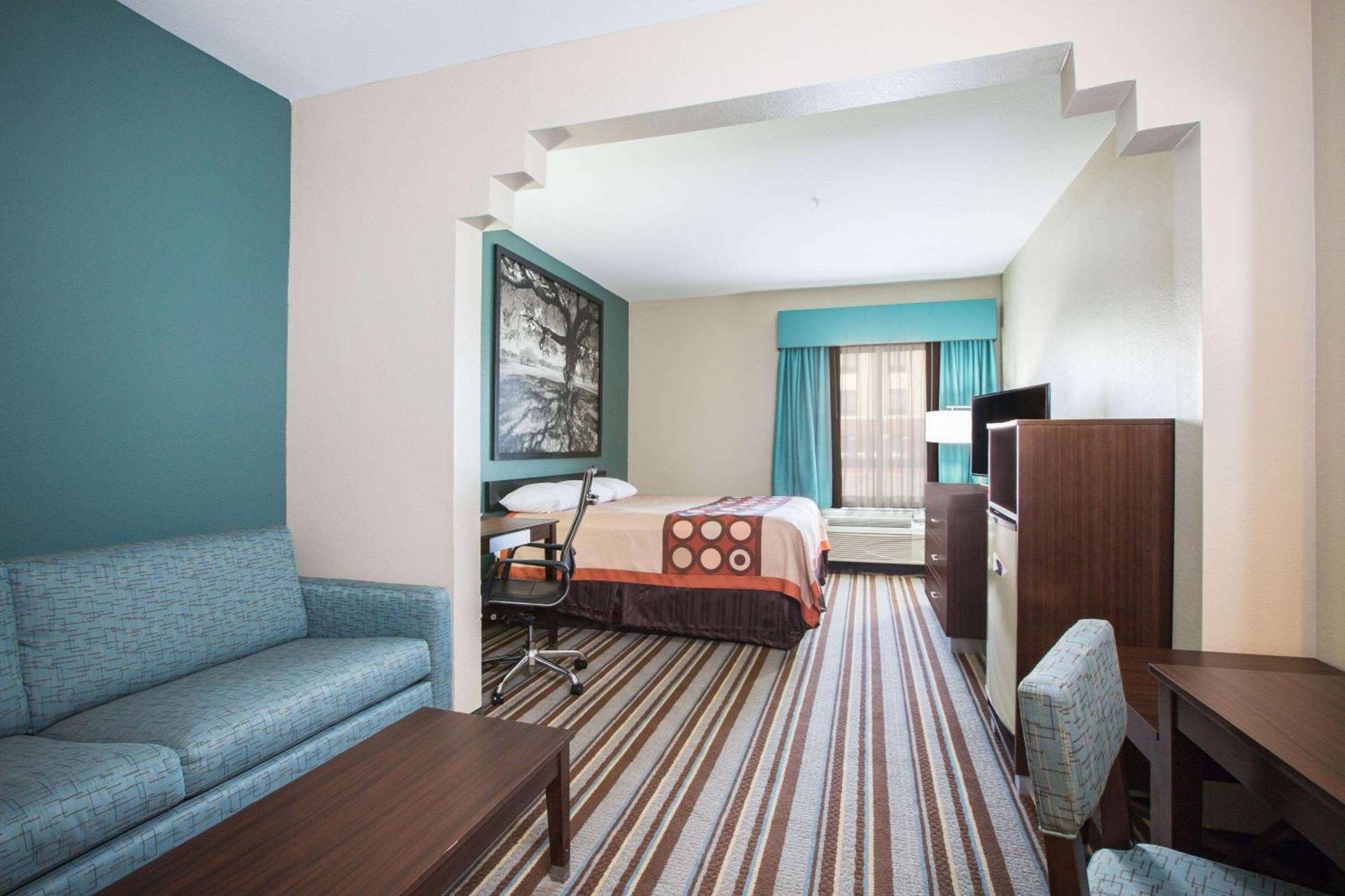 Super 8 by Wyndham Port Arthur/Nederland Area photo 10