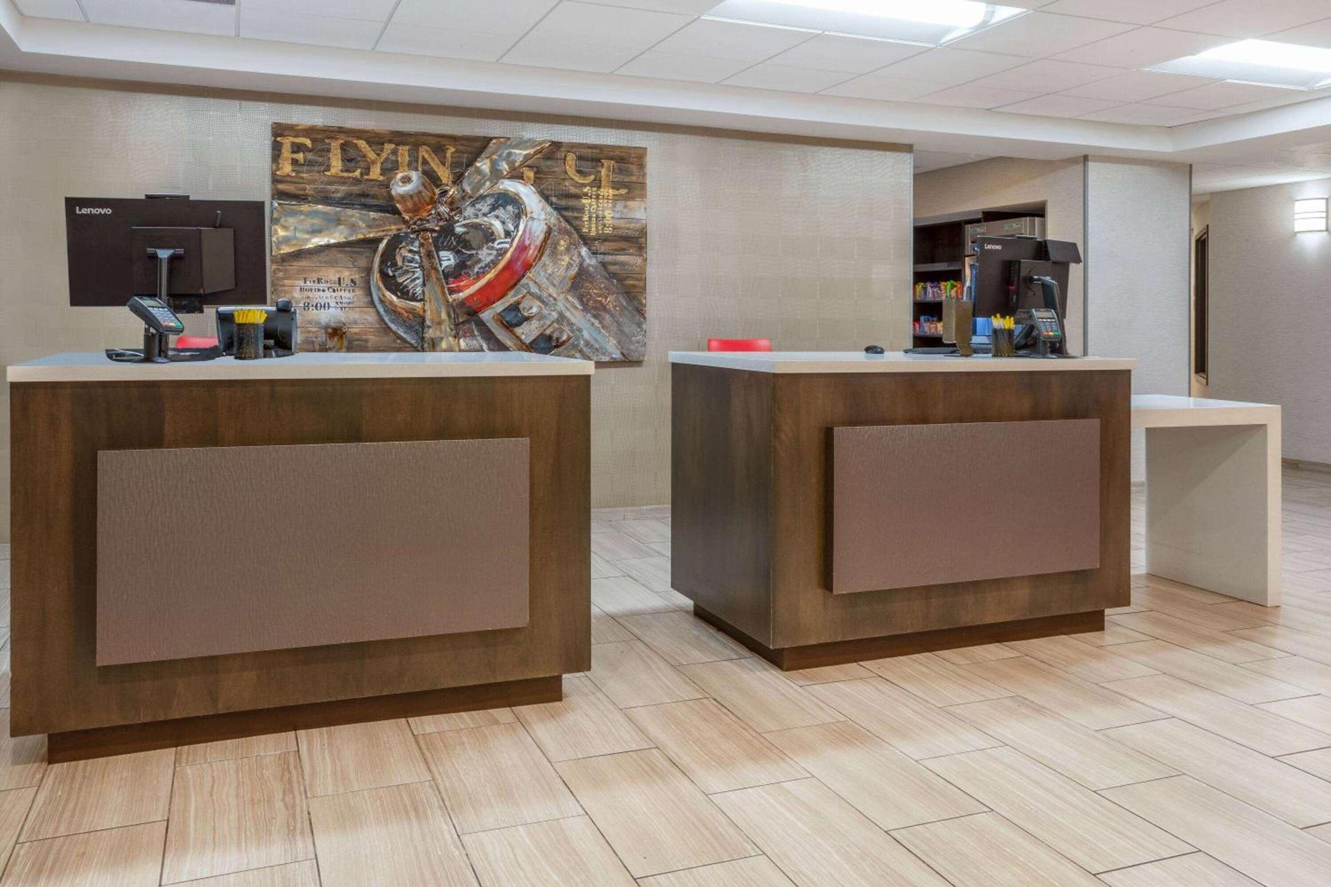Days Inn & Suites by Wyndham Denver International Airport photo 7