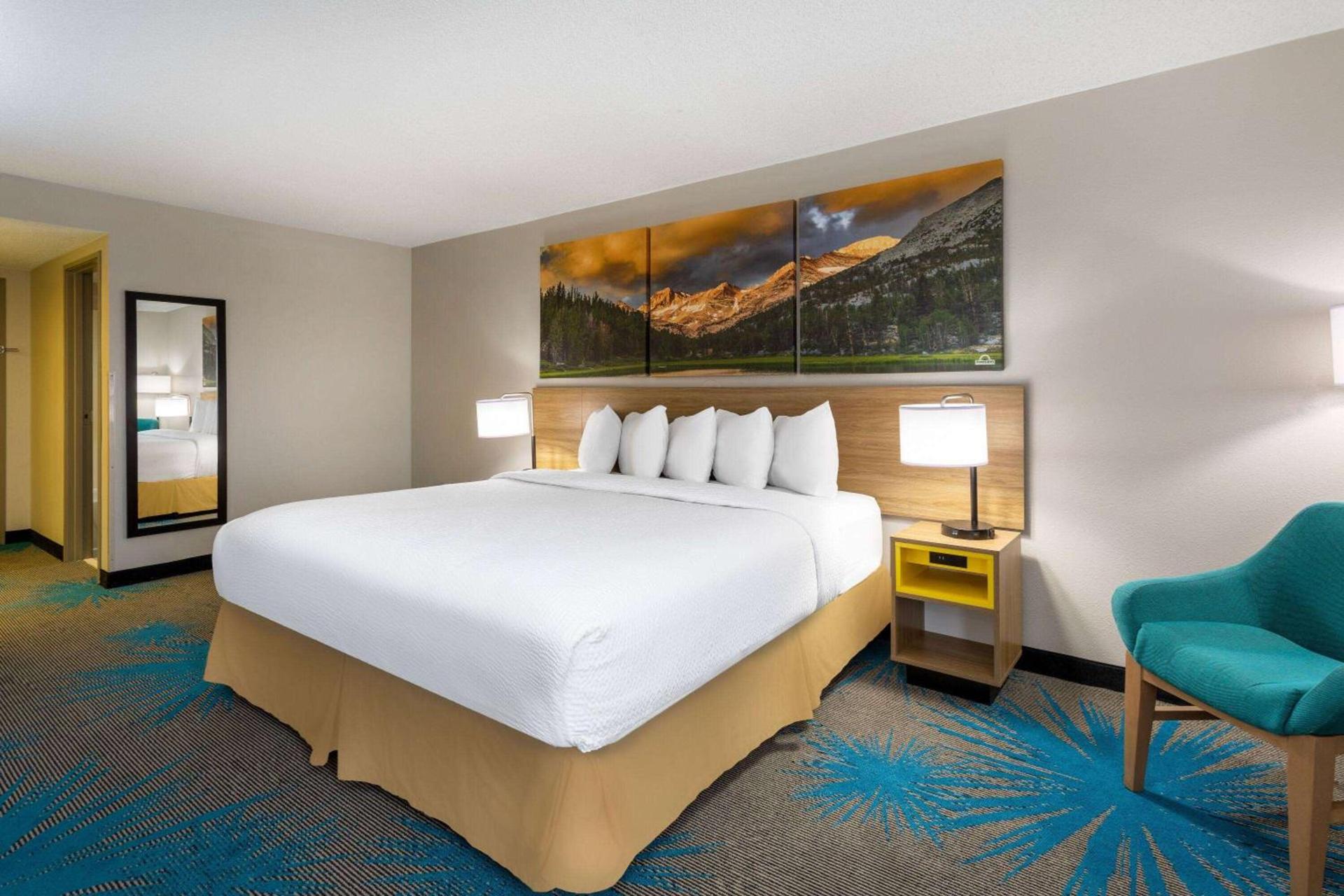 Days Inn & Suites by Wyndham Denver International Airport photo 18