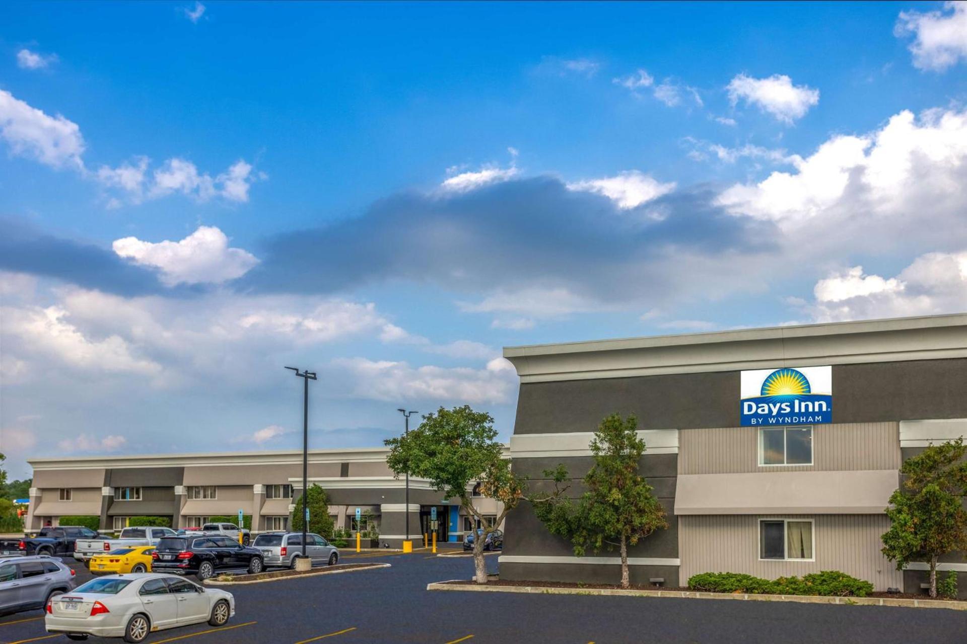 Days Inn by Wyndham Pleasant Prairie Kenosha photo 2
