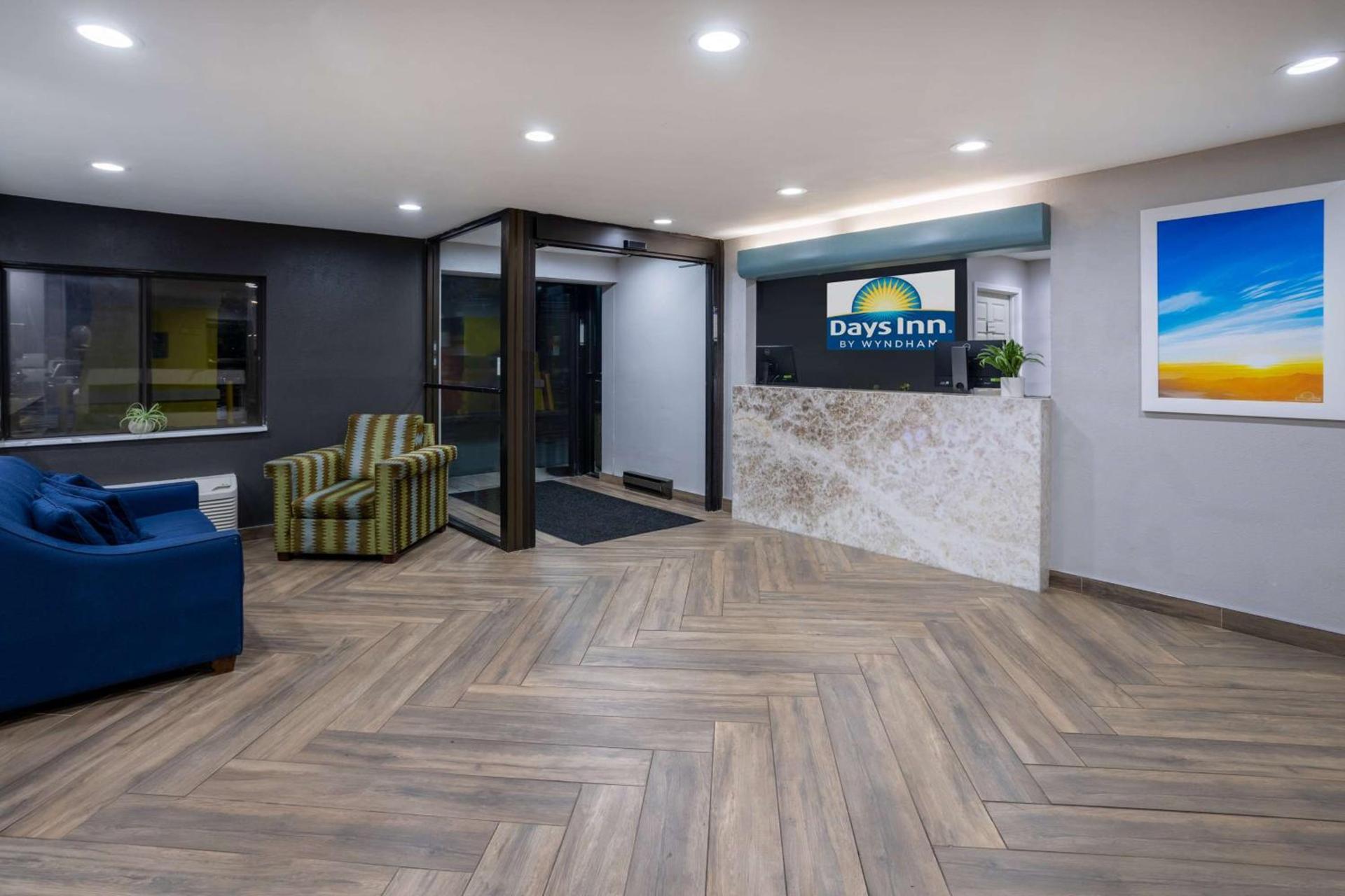 Days Inn by Wyndham Pleasant Prairie Kenosha photo 7