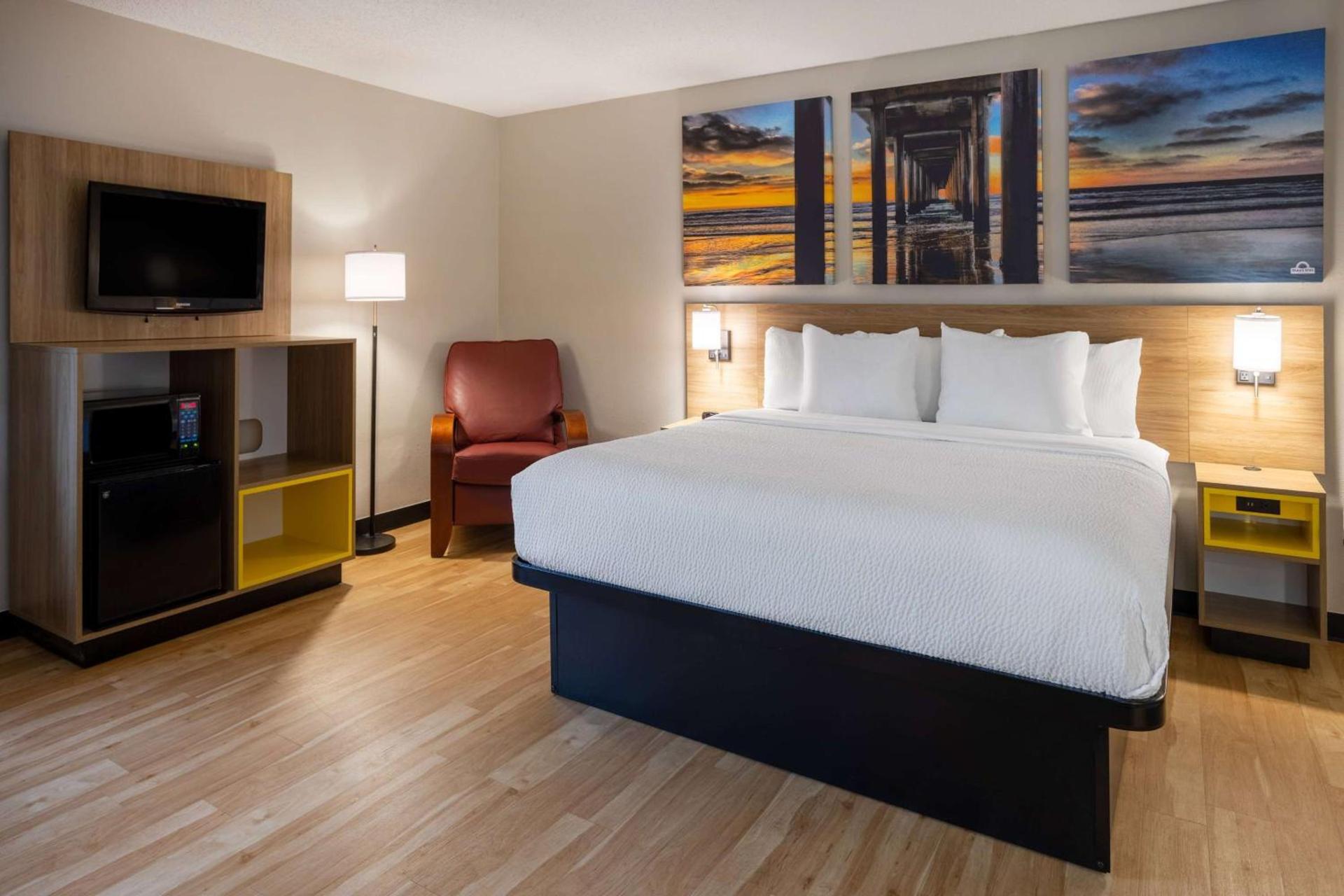Days Inn by Wyndham Pleasant Prairie Kenosha photo 57