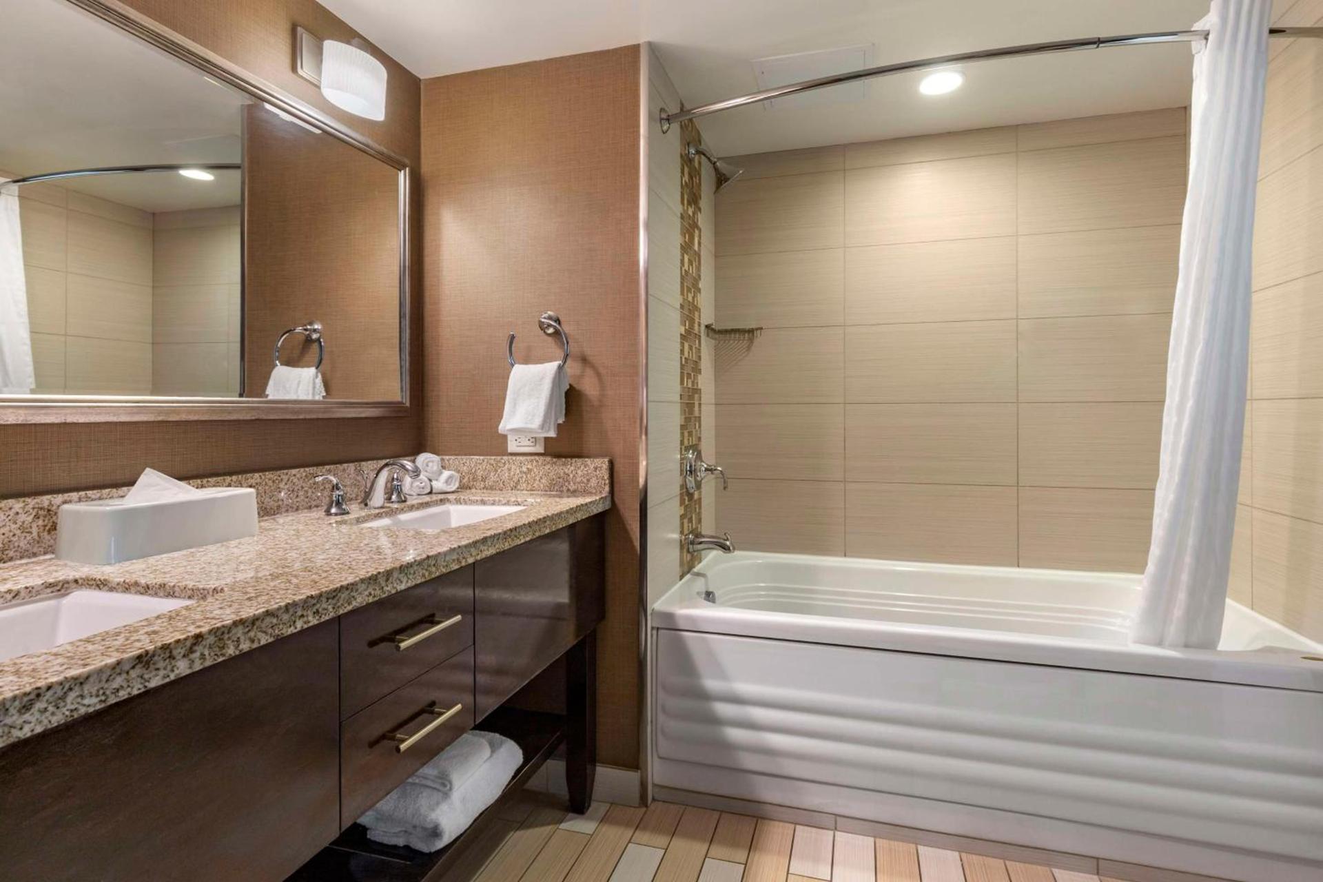 Hilton Vacation Club Oceanaire Virginia Beach photo 37