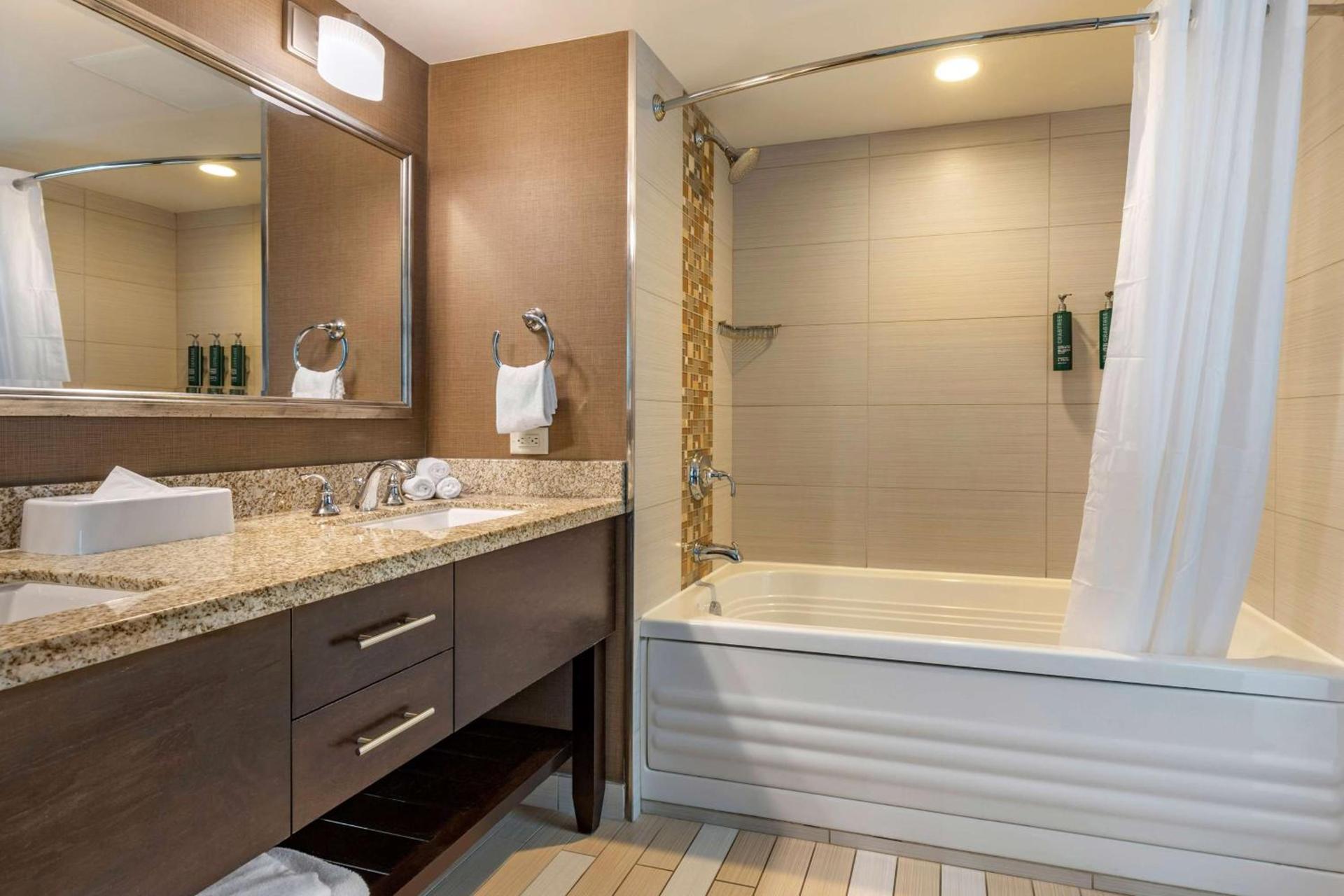 Hilton Vacation Club Oceanaire Virginia Beach photo 45