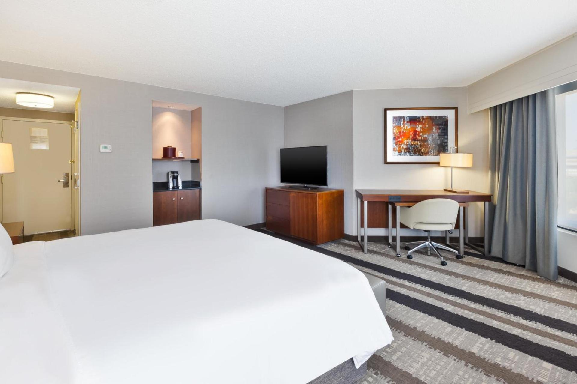Crowne Plaza Dulles Airport by IHG photo 75