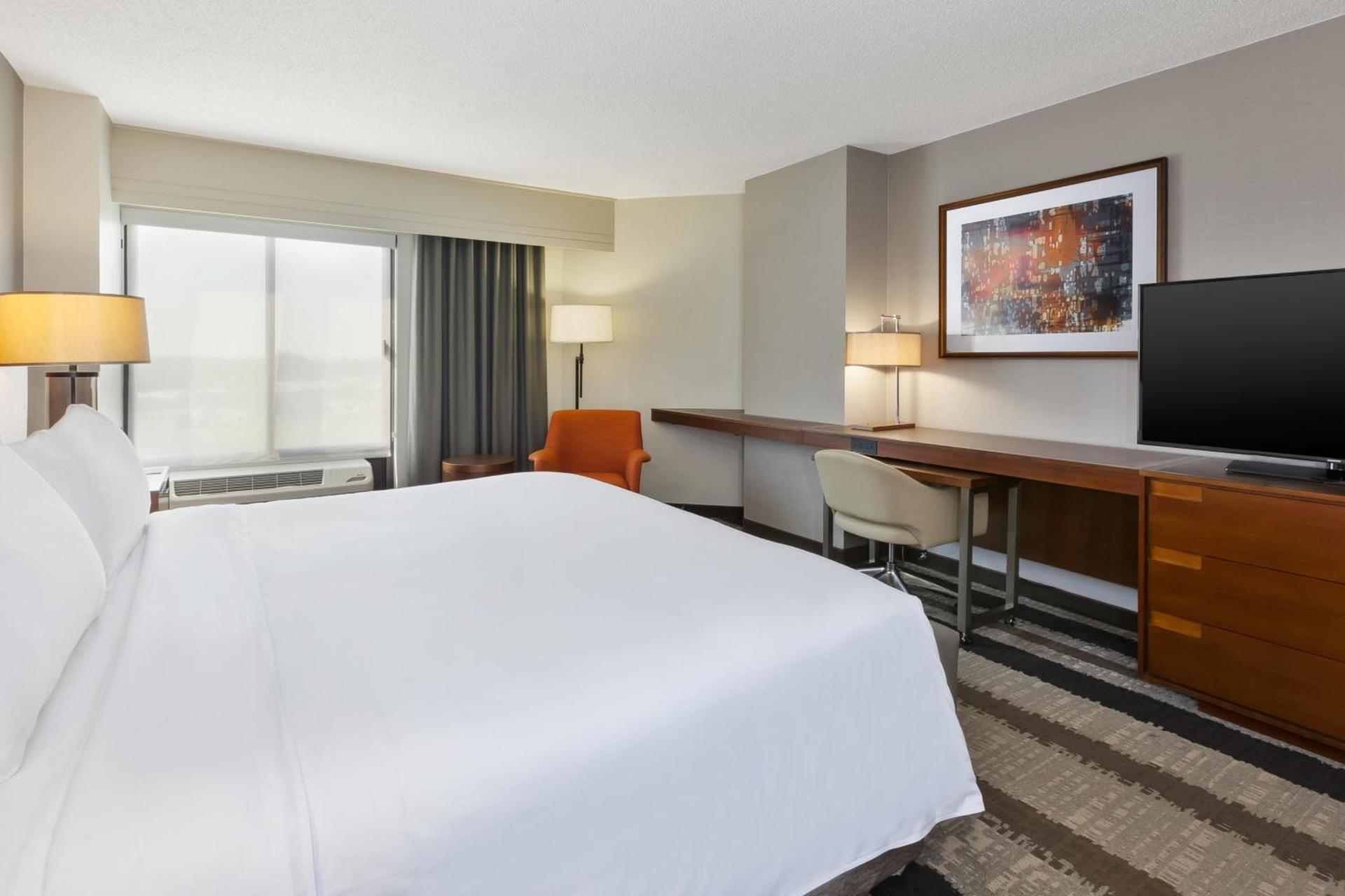 Crowne Plaza Dulles Airport by IHG photo 70