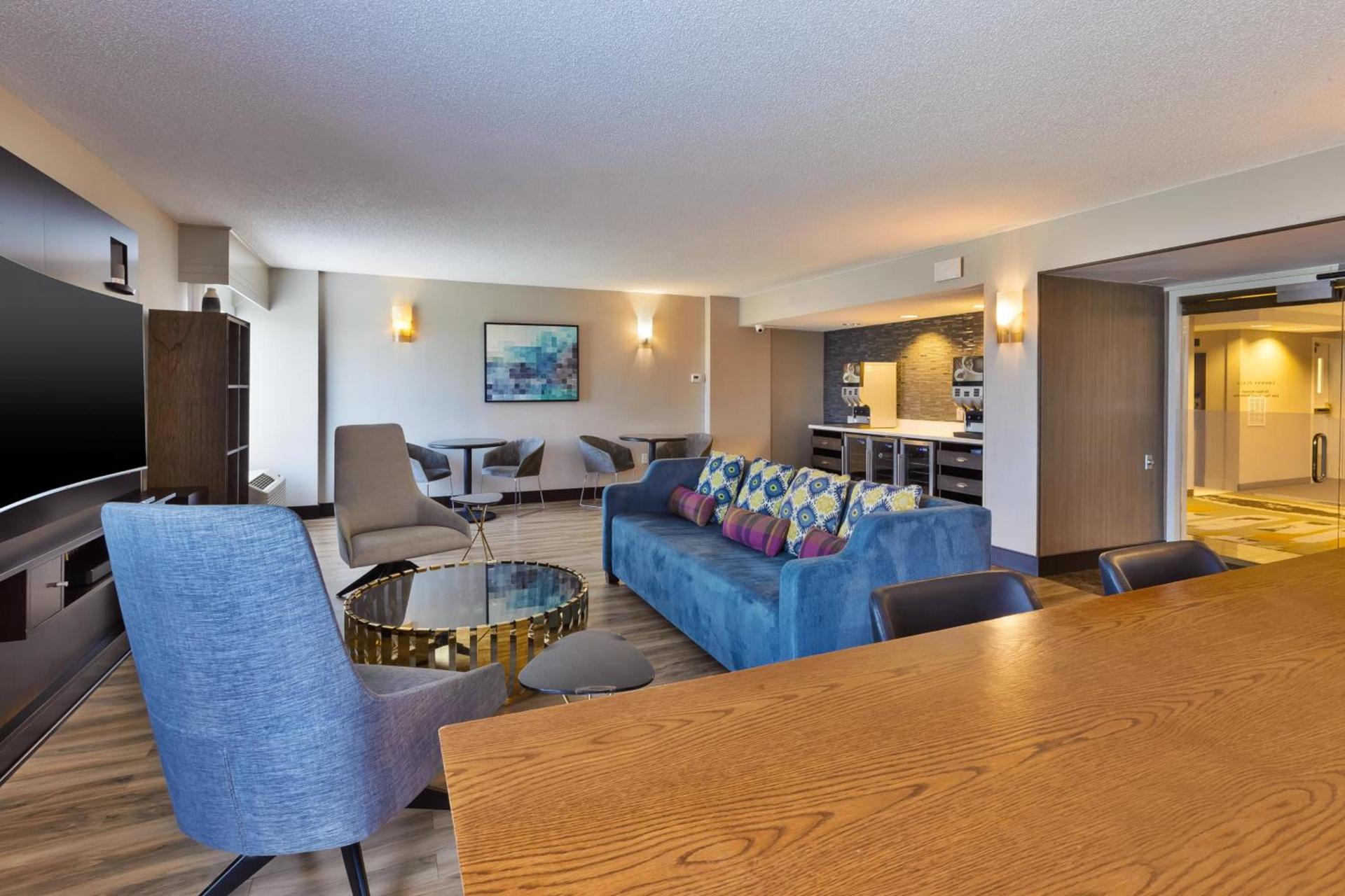 Crowne Plaza Dulles Airport by IHG photo 17