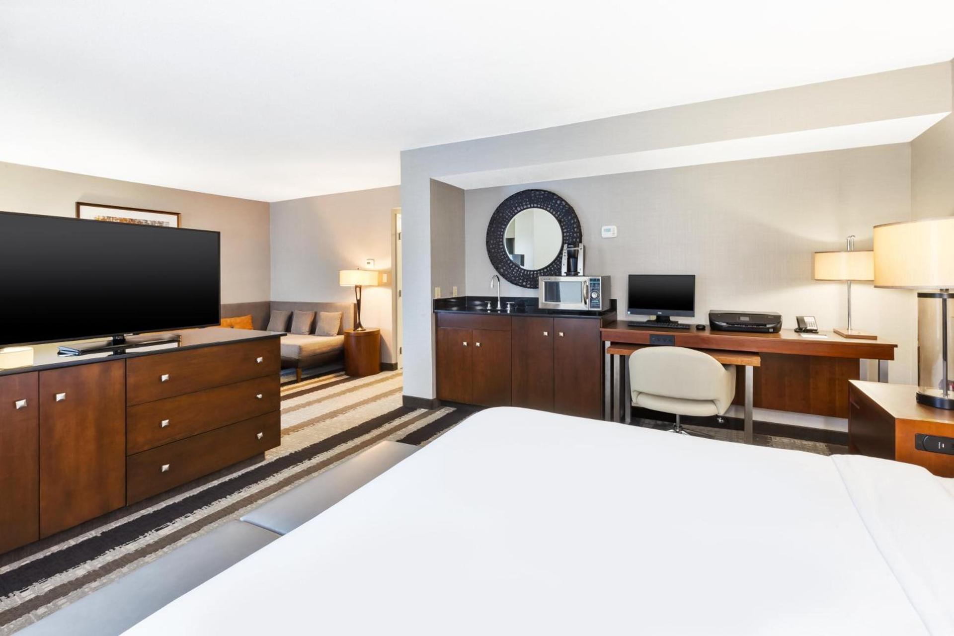 Crowne Plaza Dulles Airport by IHG photo 6