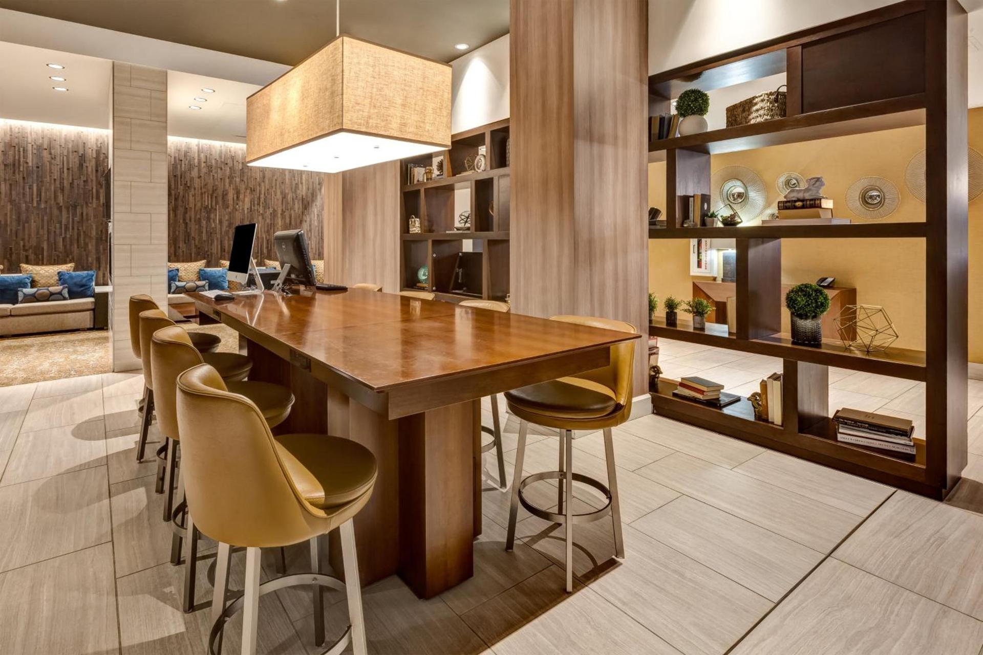 Crowne Plaza Dulles Airport by IHG photo 40