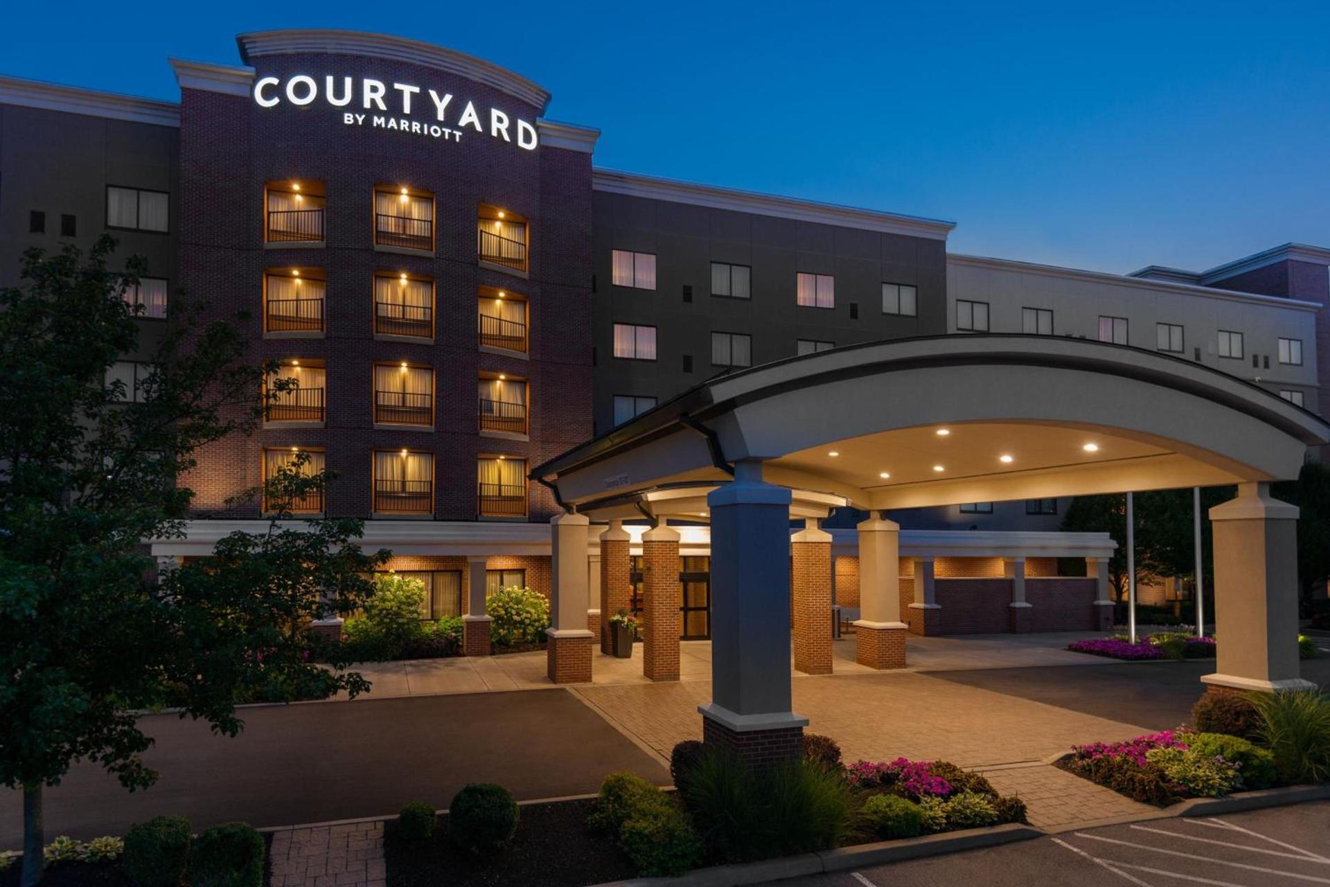 Courtyard by Marriott Buffalo Airport photo 2