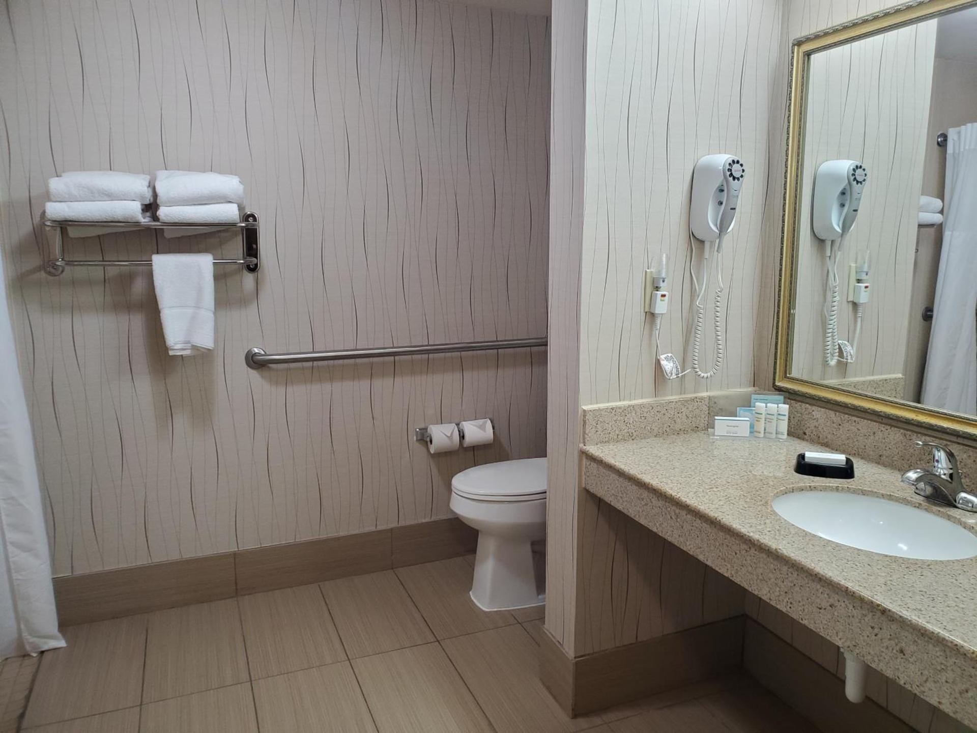 Baymont by Wyndham Midland TX photo 19