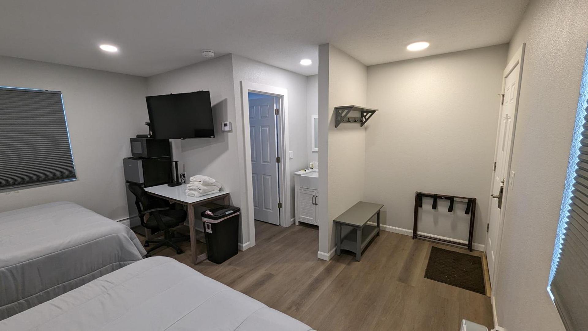 Snowy Mountain Inn photo 10