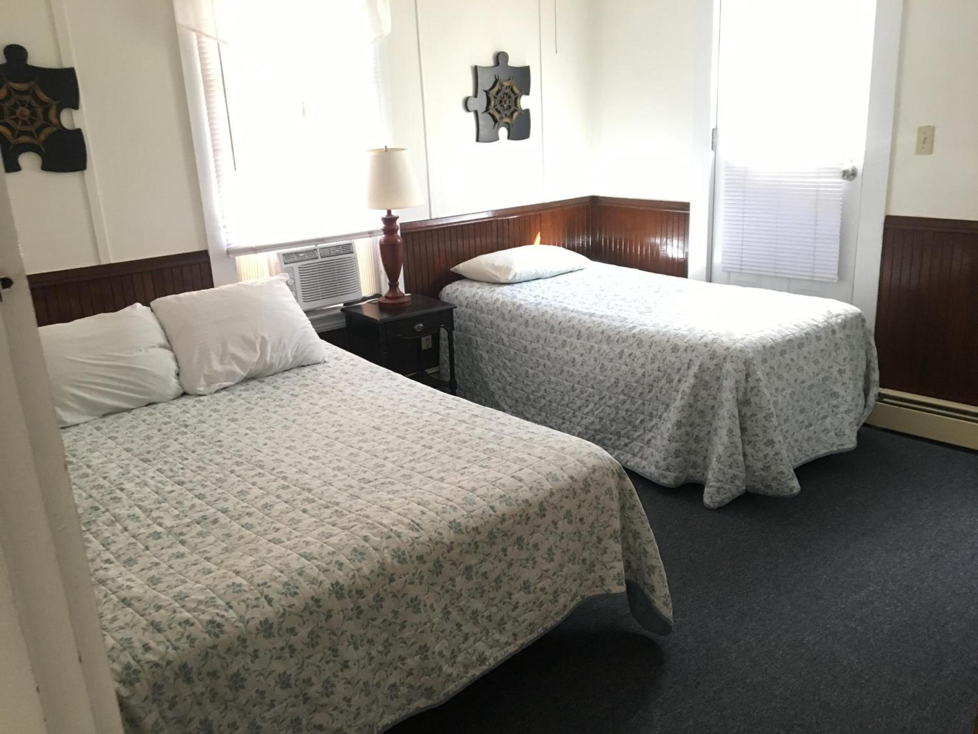 Sandpiper Beachfront Motel photo 26