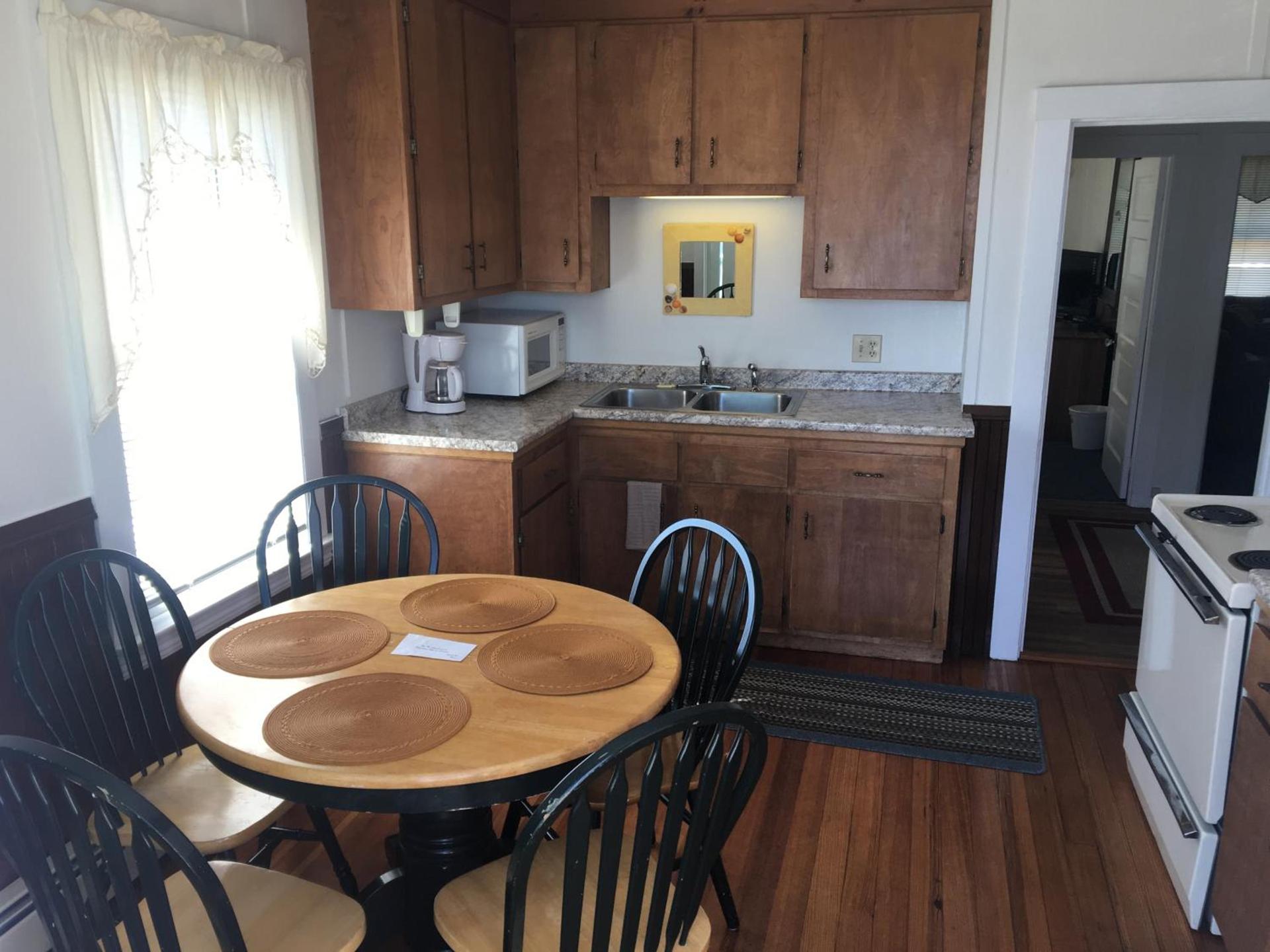 Sandpiper Beachfront Motel photo 31