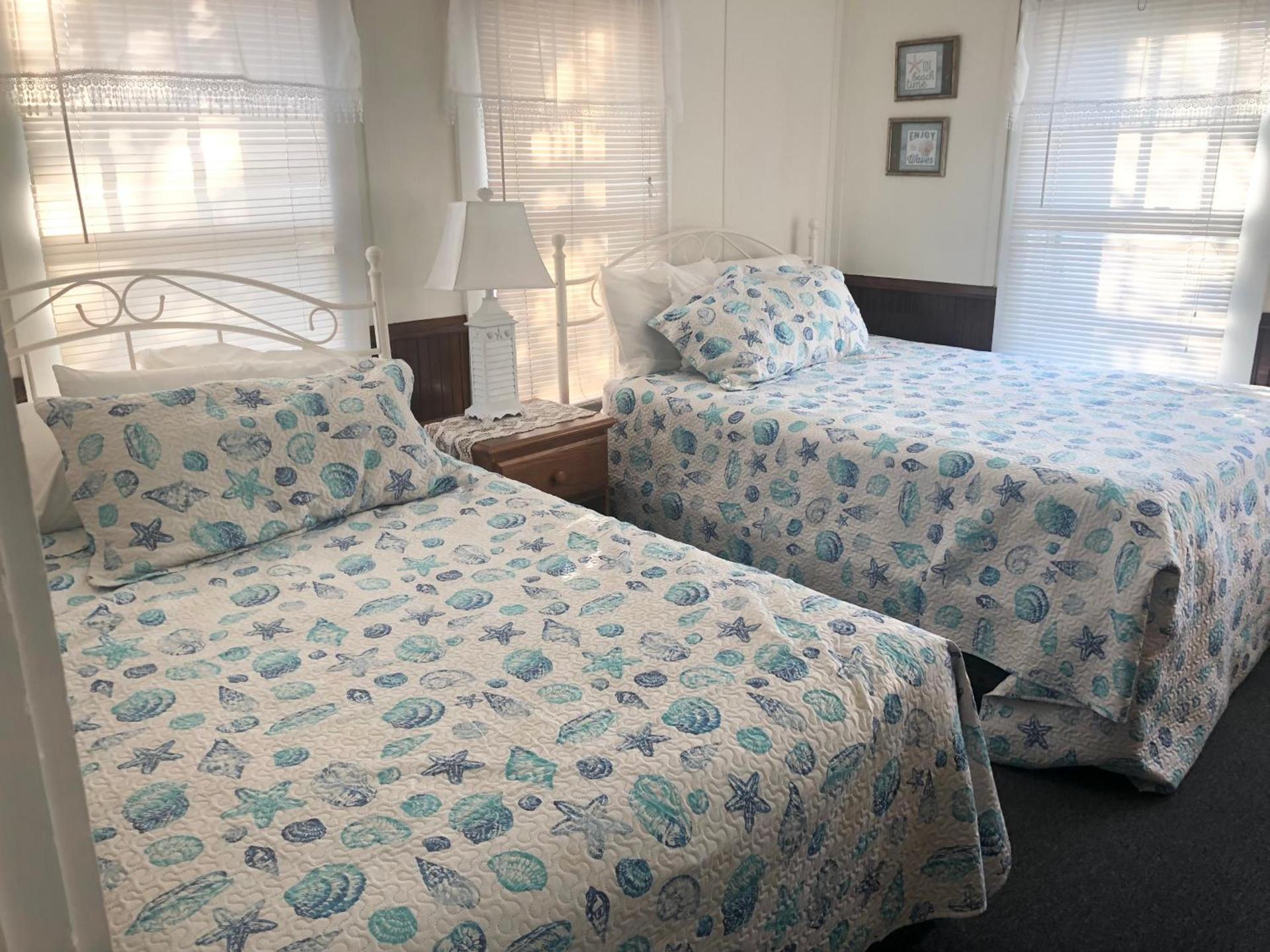Sandpiper Beachfront Motel photo 25