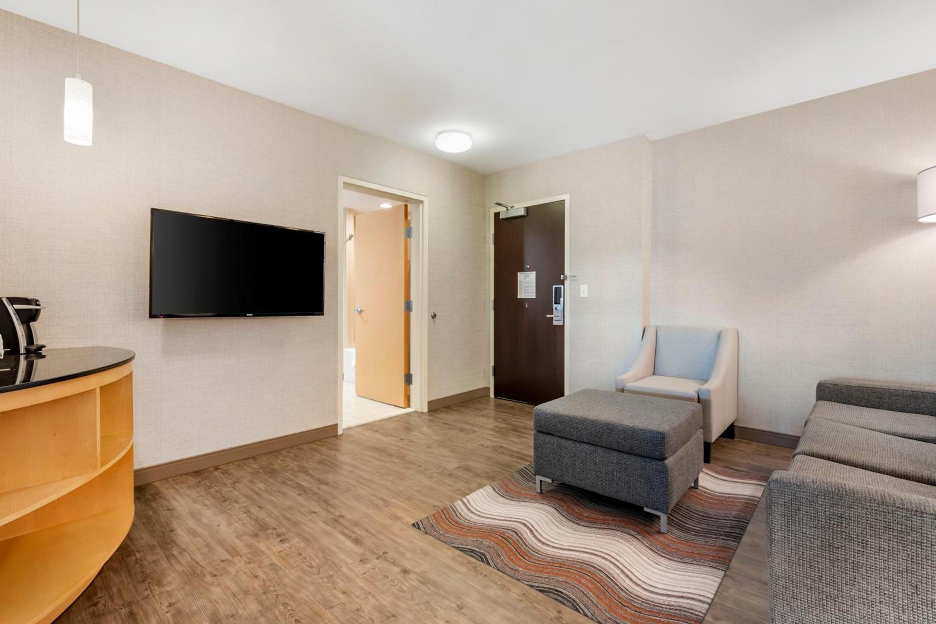 Cambria Hotel Madison East photo 63