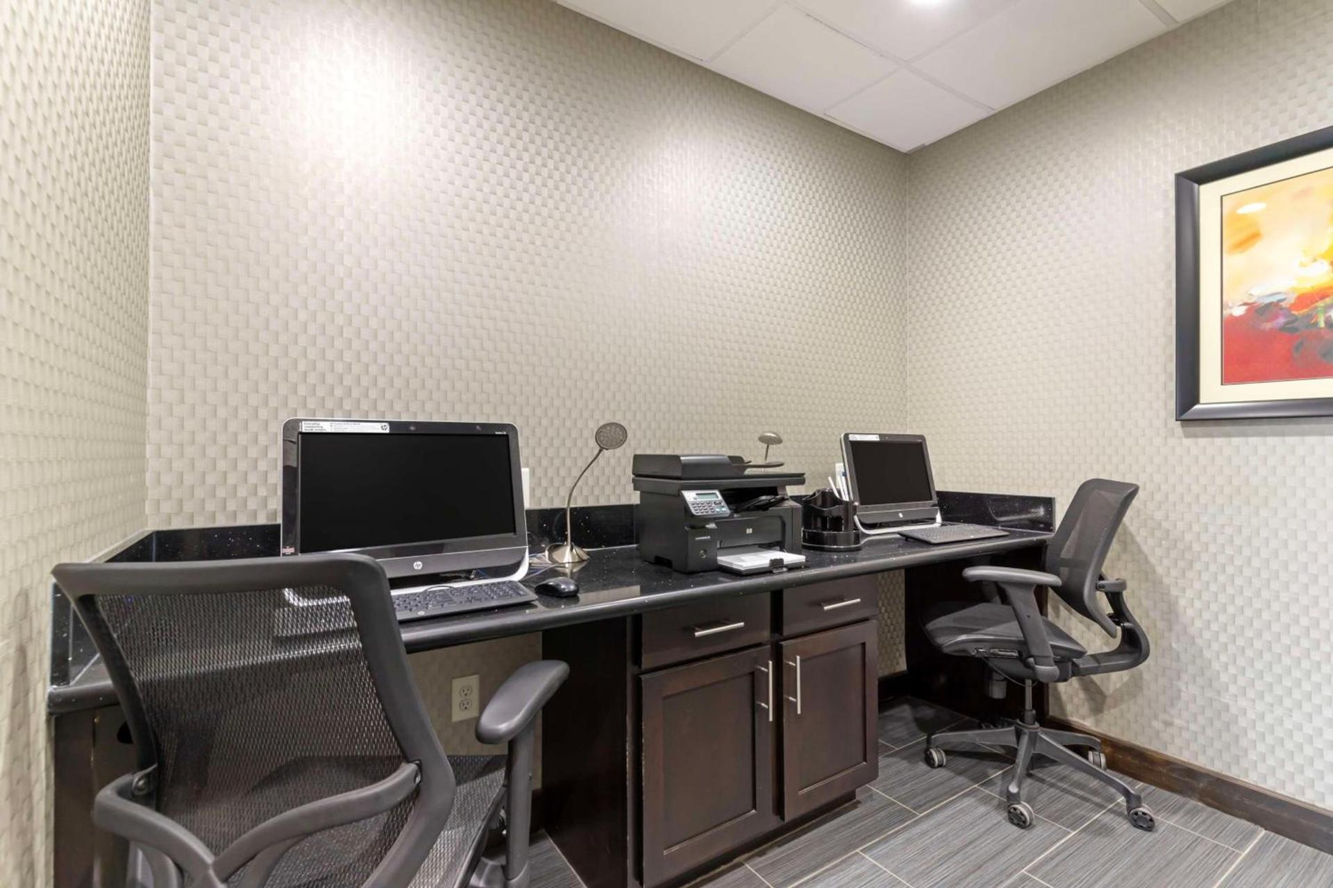 Best Western Plus Pleasanton Hotel photo 33