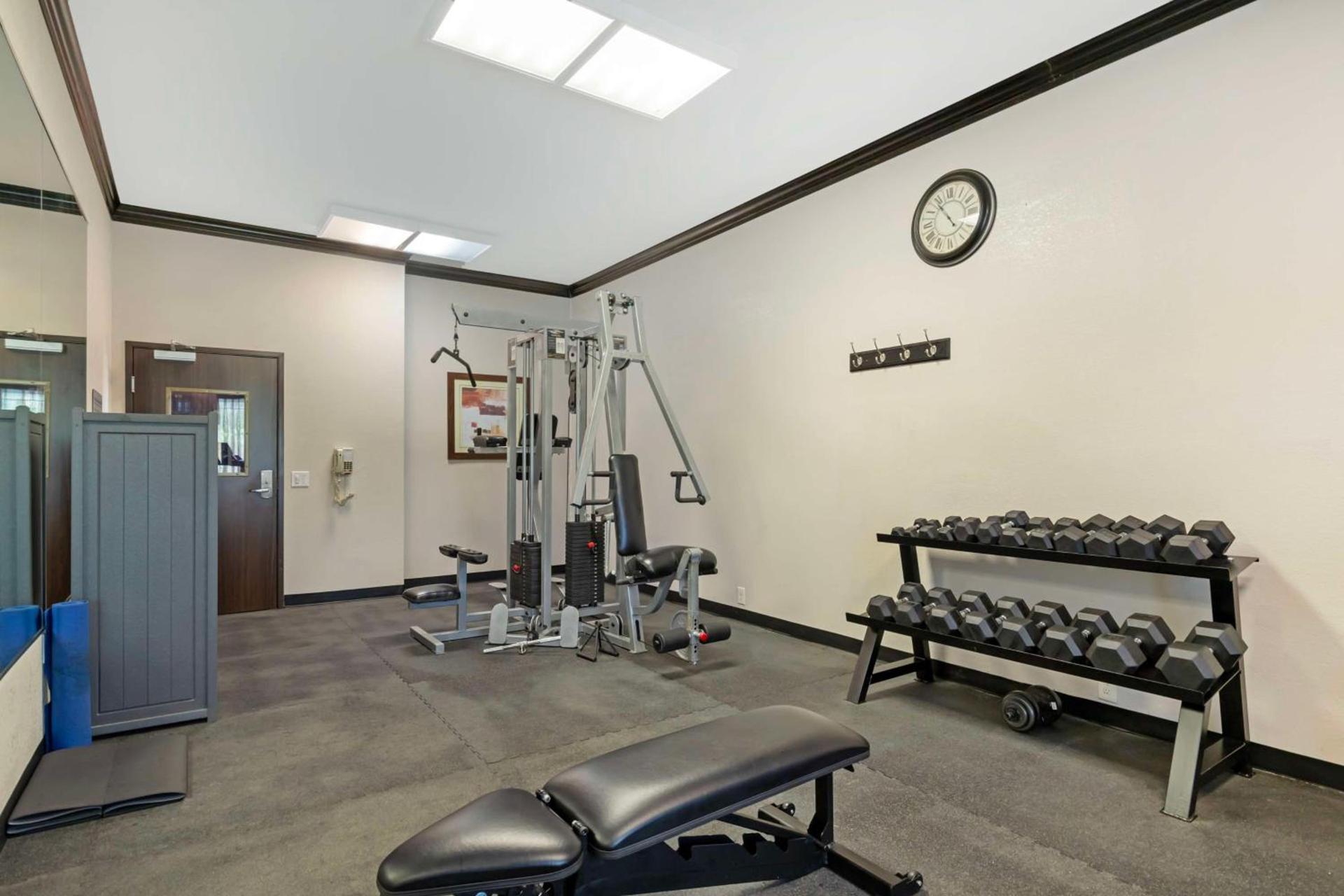 Best Western Plus Pleasanton Hotel photo 30