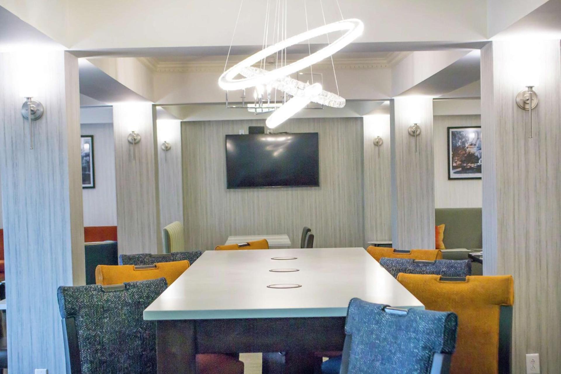 Hampton Inn Marion photo 3