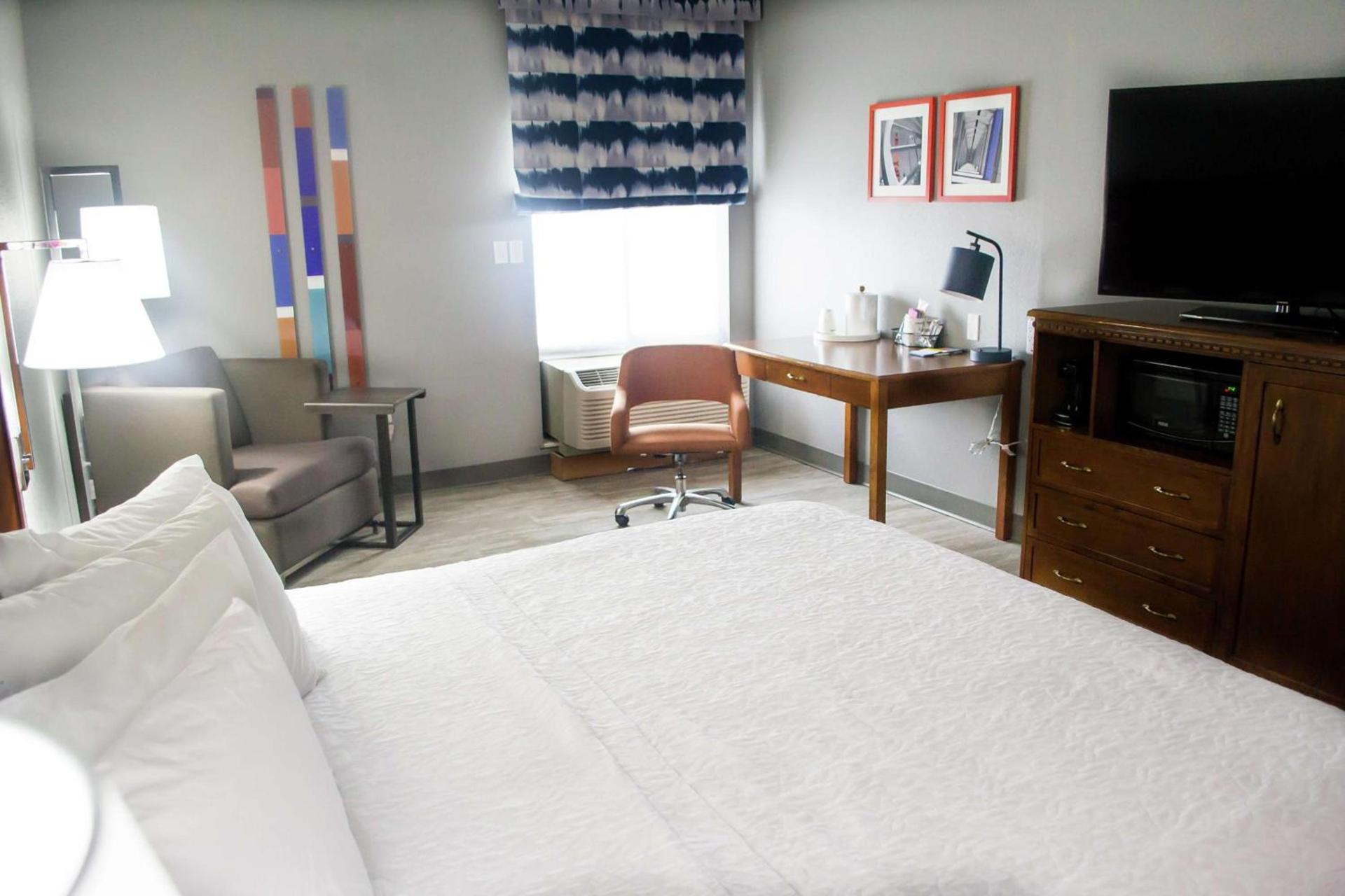 Hampton Inn Marion photo 23