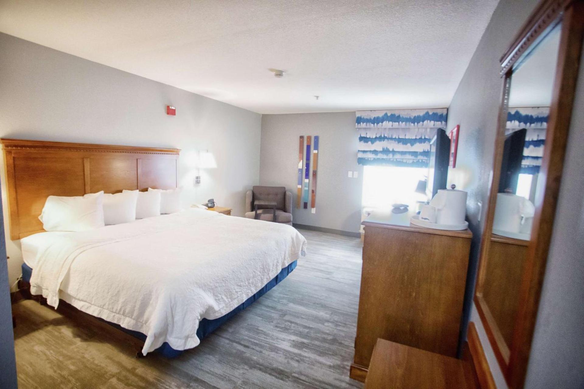 Hampton Inn Marion photo 25
