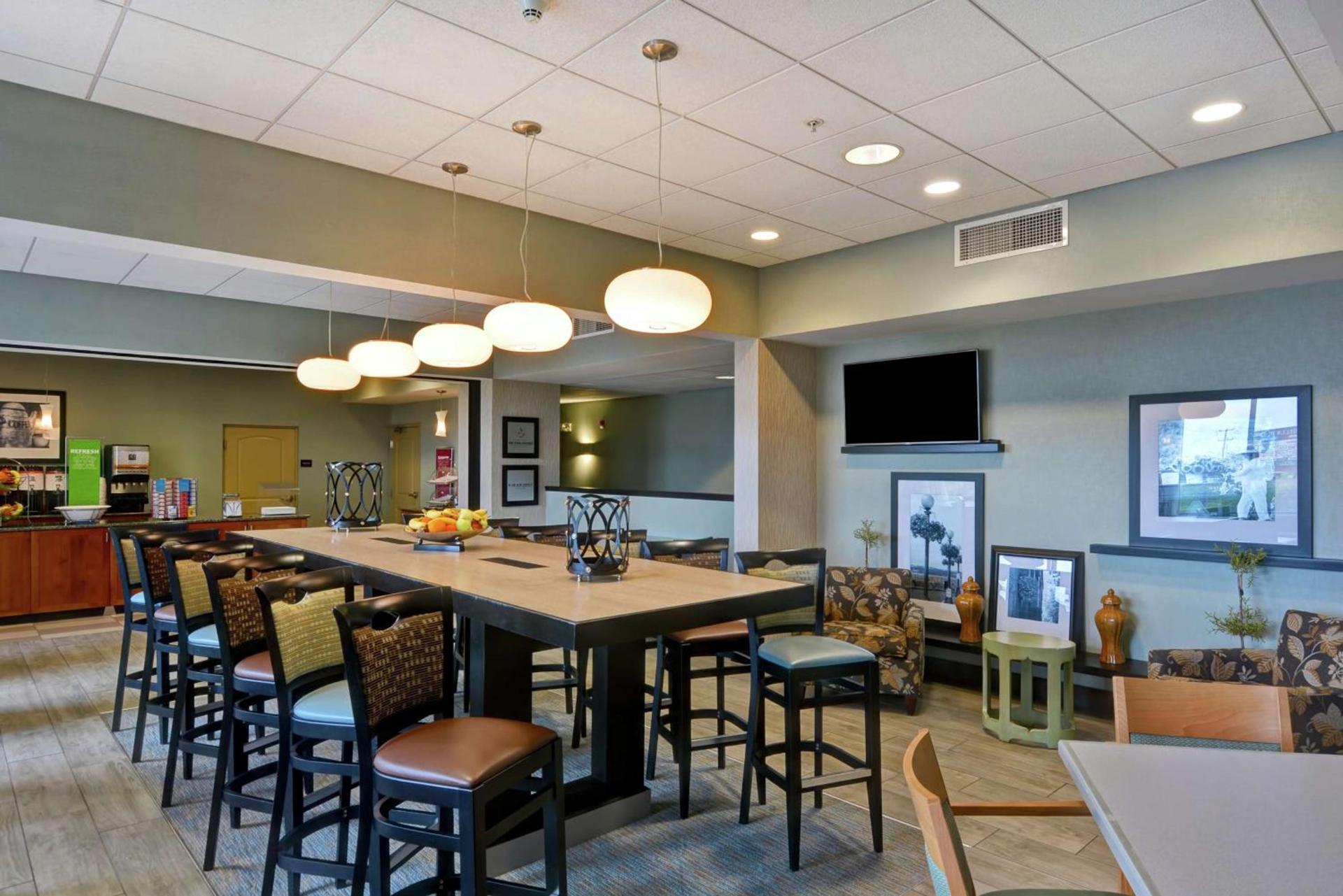 Hampton Inn Lewisburg photo 5