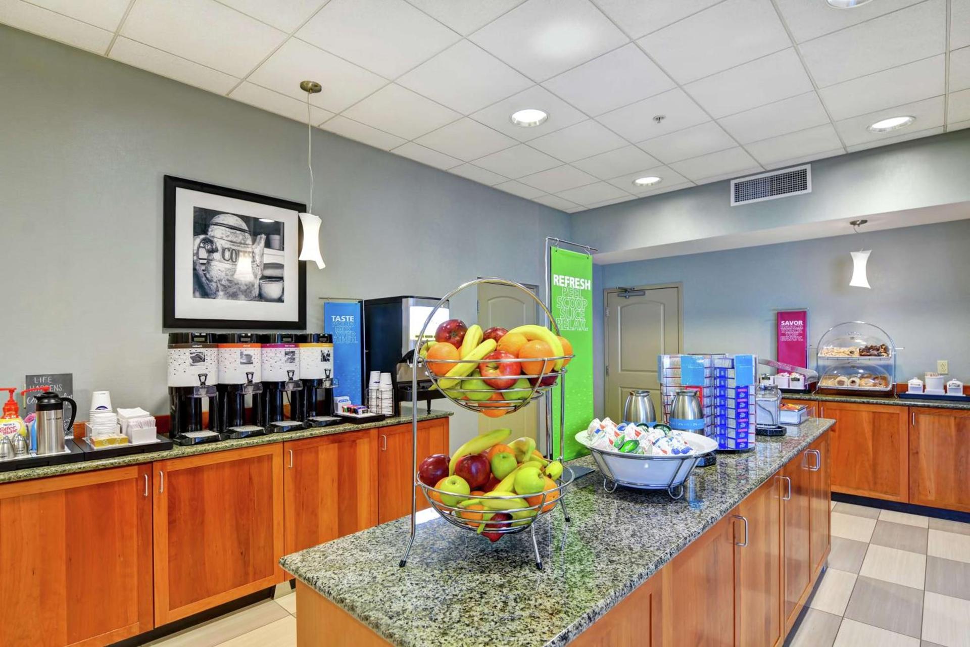 Hampton Inn Lewisburg photo 10