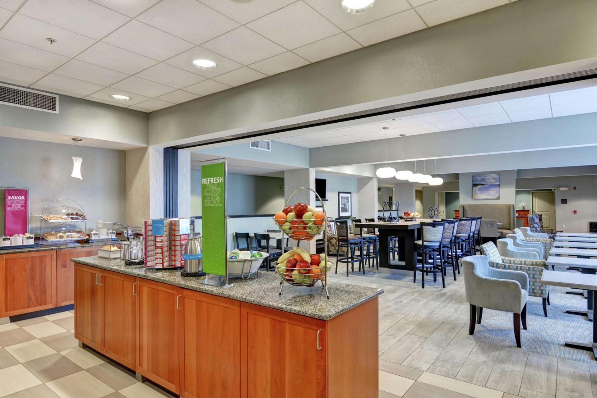 Hampton Inn Lewisburg photo 12