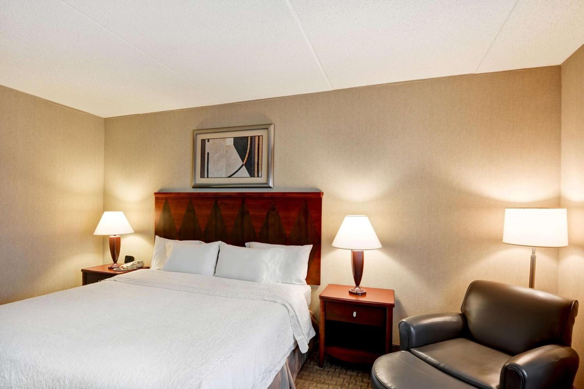 Hampton Inn Lewisburg photo 16