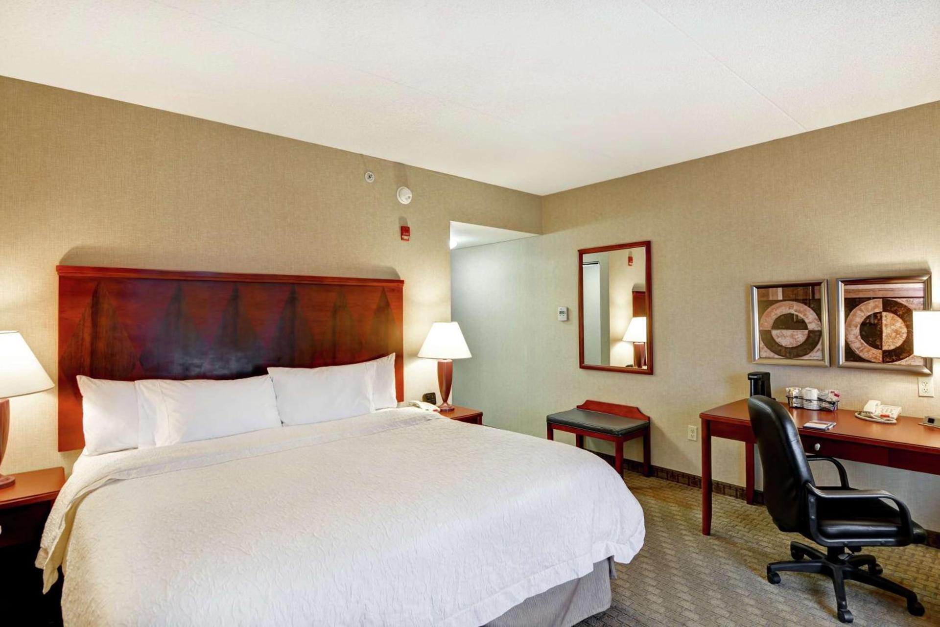 Hampton Inn Lewisburg photo 22