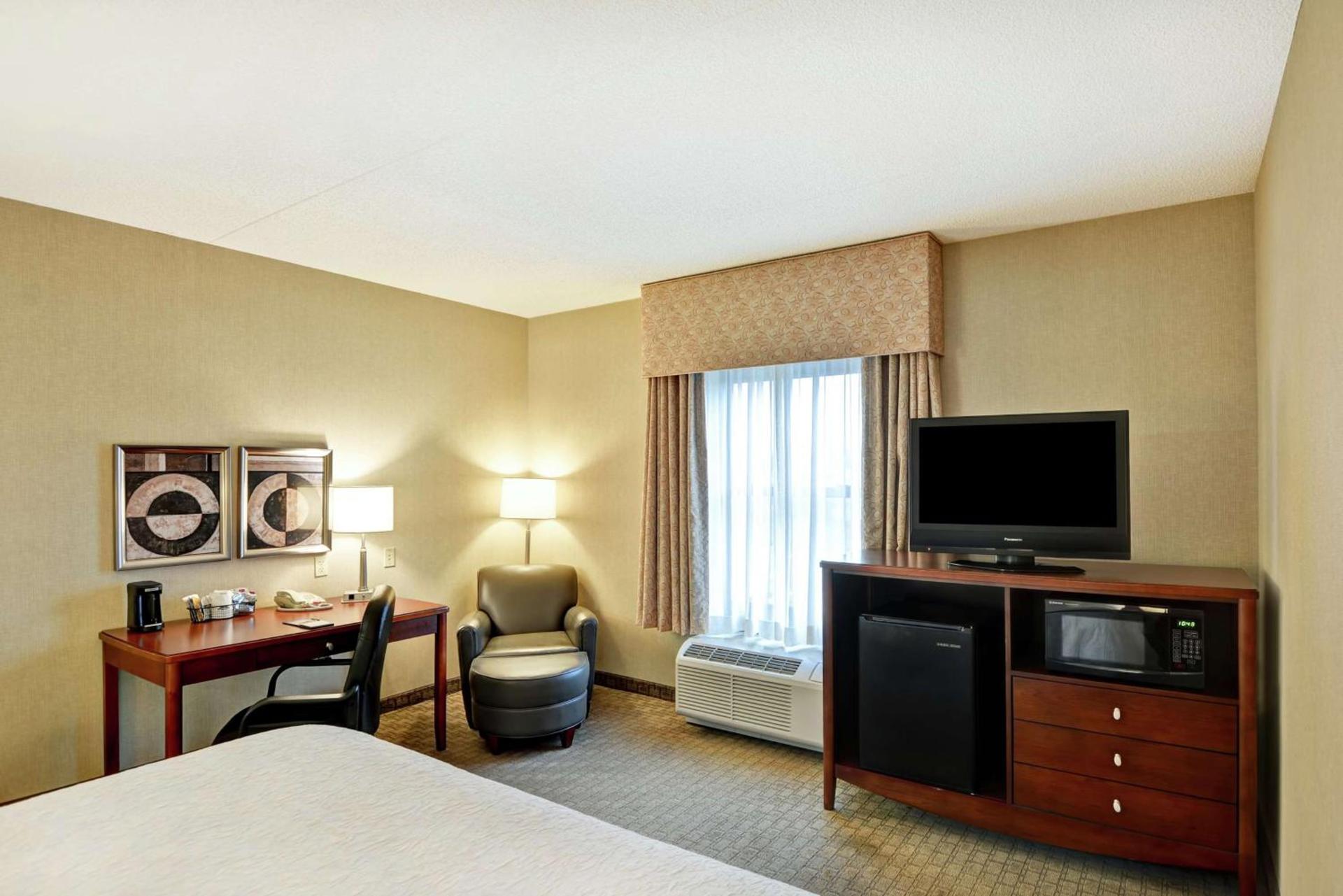Hampton Inn Lewisburg photo 33