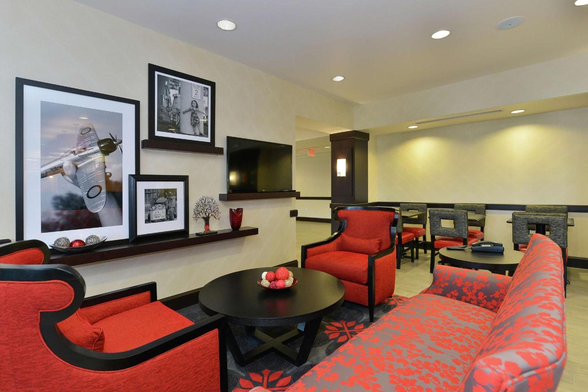 Hampton Inn Middletown photo 5