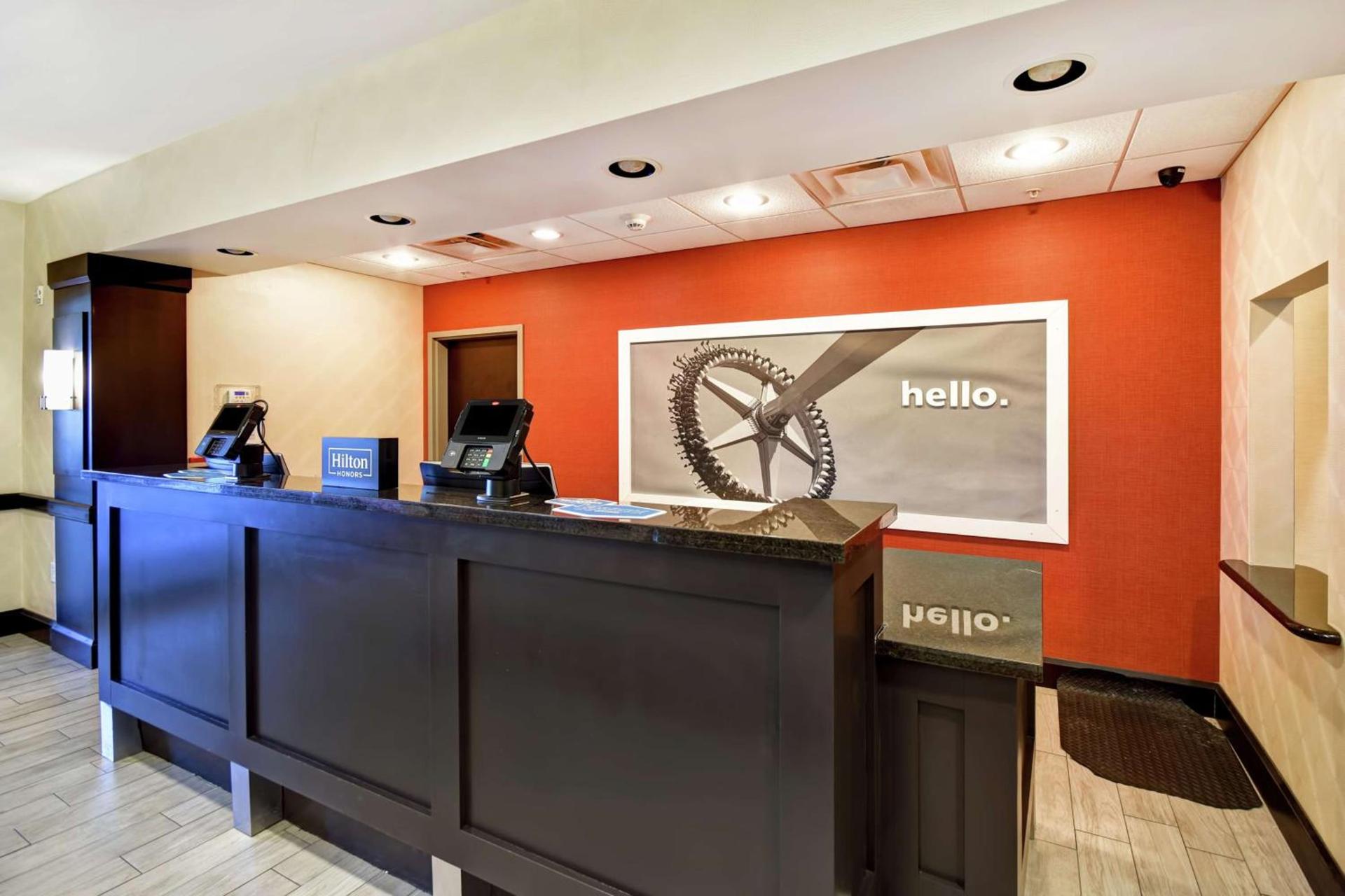 Hampton Inn Middletown photo 9