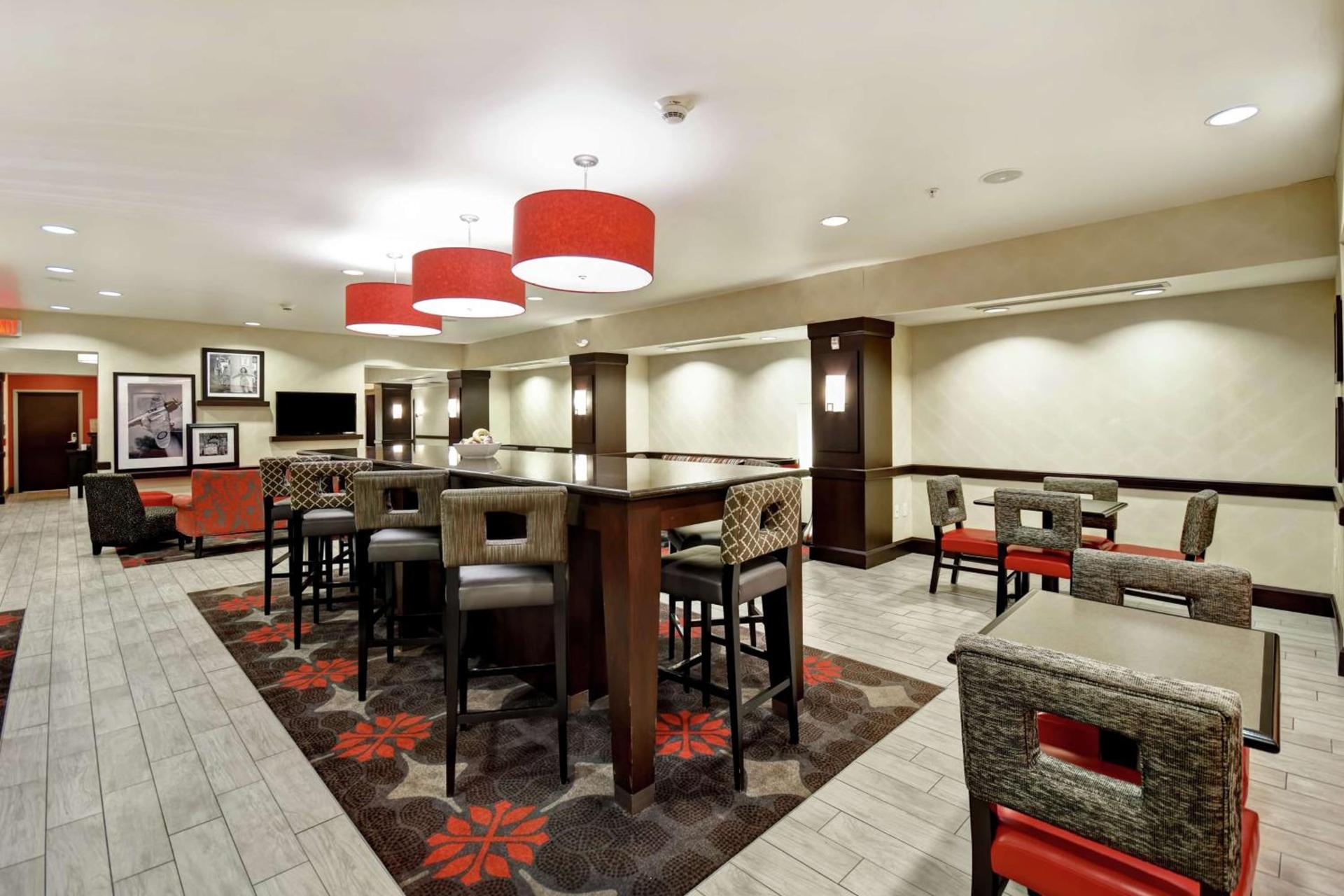 Hampton Inn Middletown photo 19