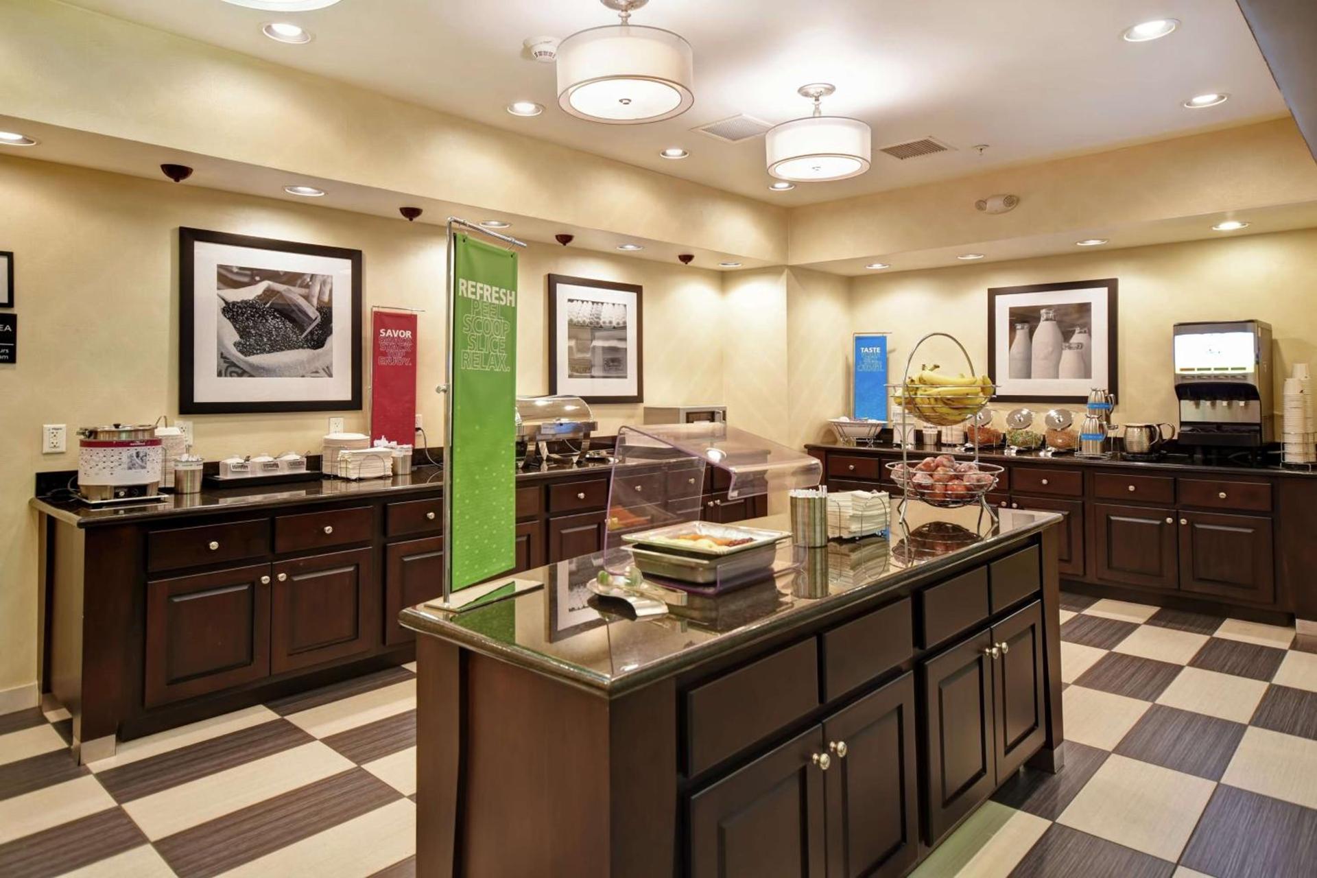 Hampton Inn Middletown photo 23